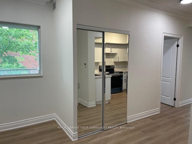 2 Clairtrell Road Unit 205 photo 6