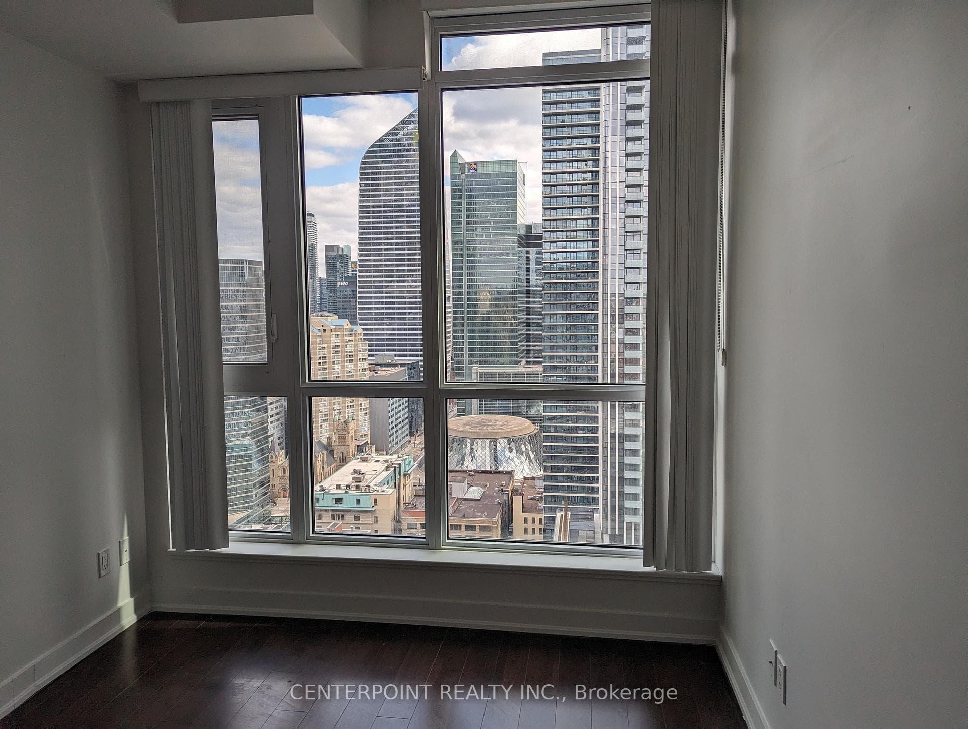 199 Richmond Street Unit 2905 photo 8