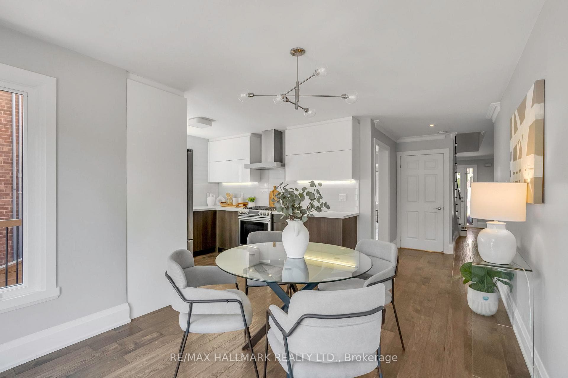 99 Belmont Crescent photo 12