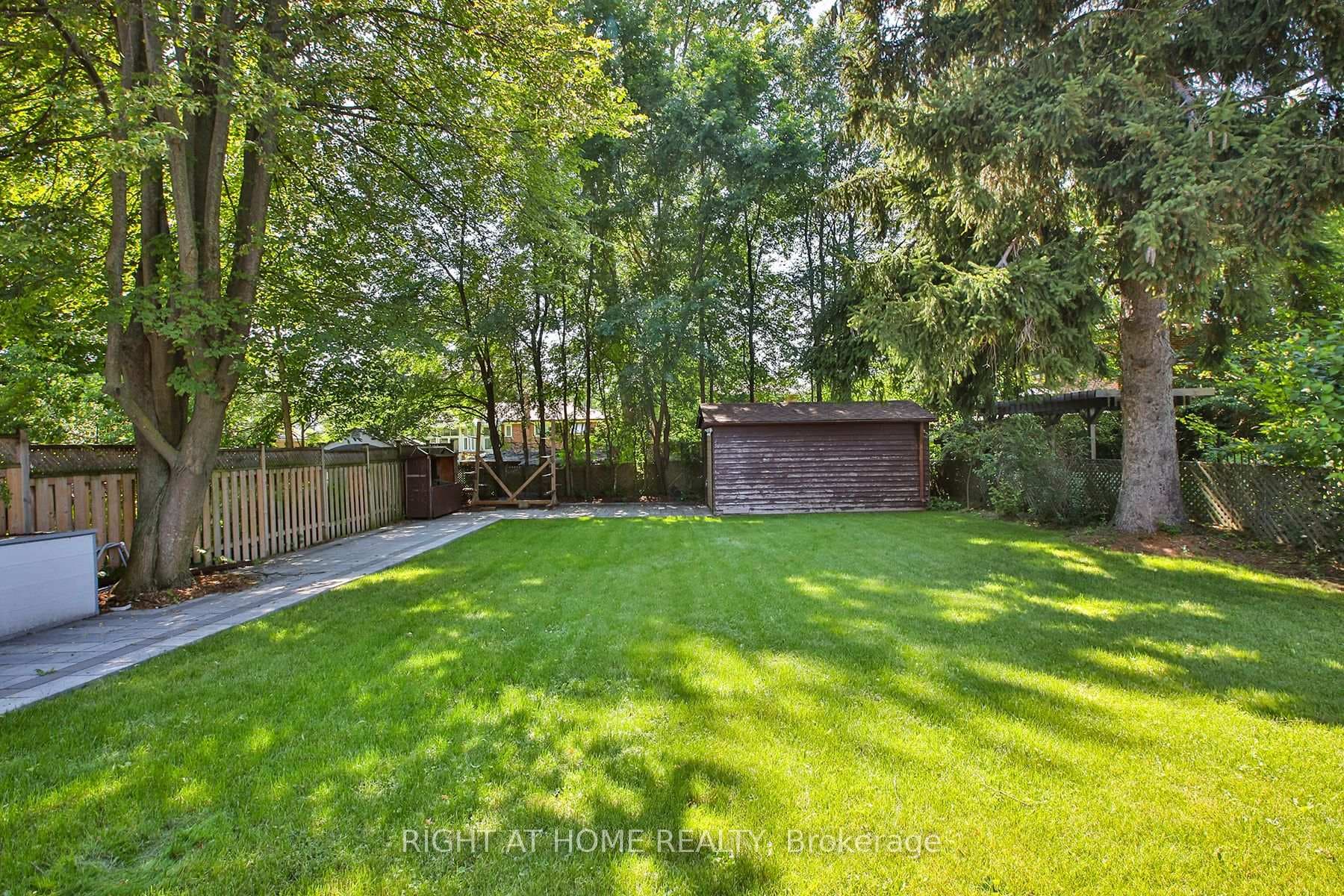 34 Scarcliff Gardens photo 35