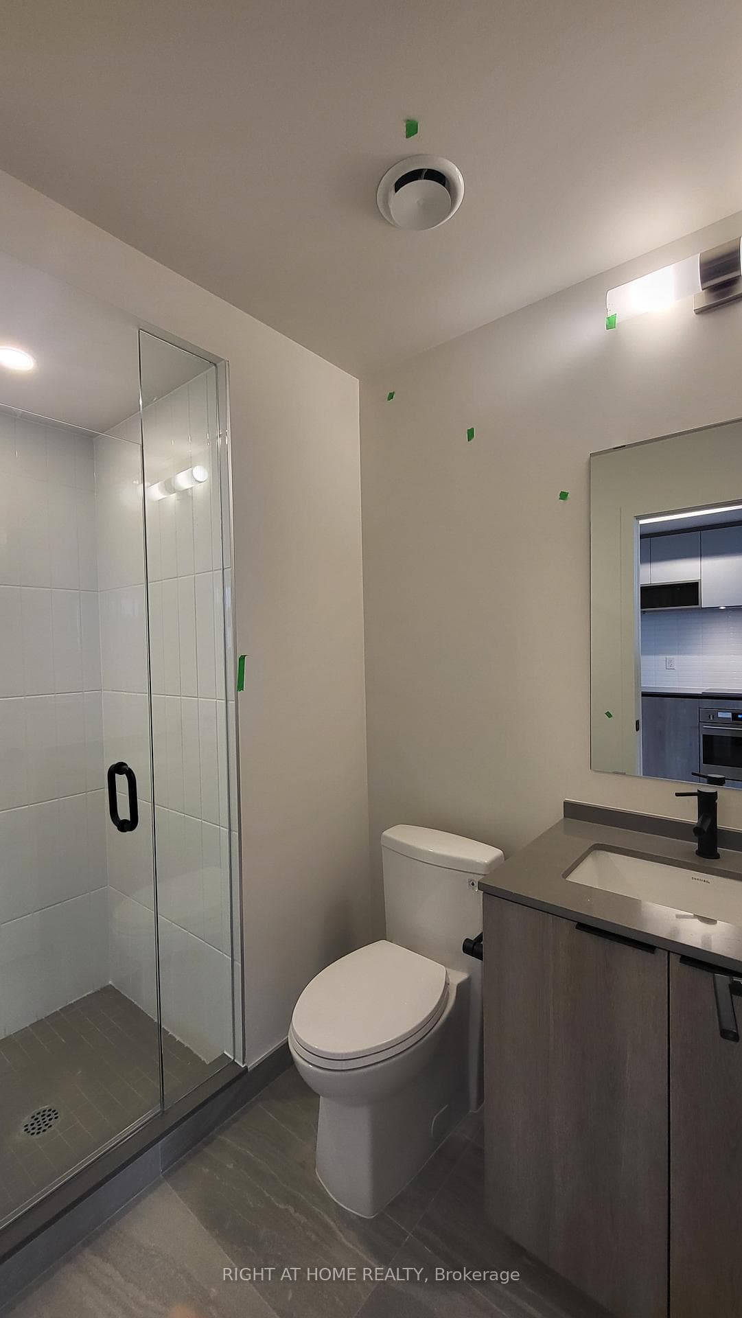 181 Sterling Road Unit 1404 photo 10