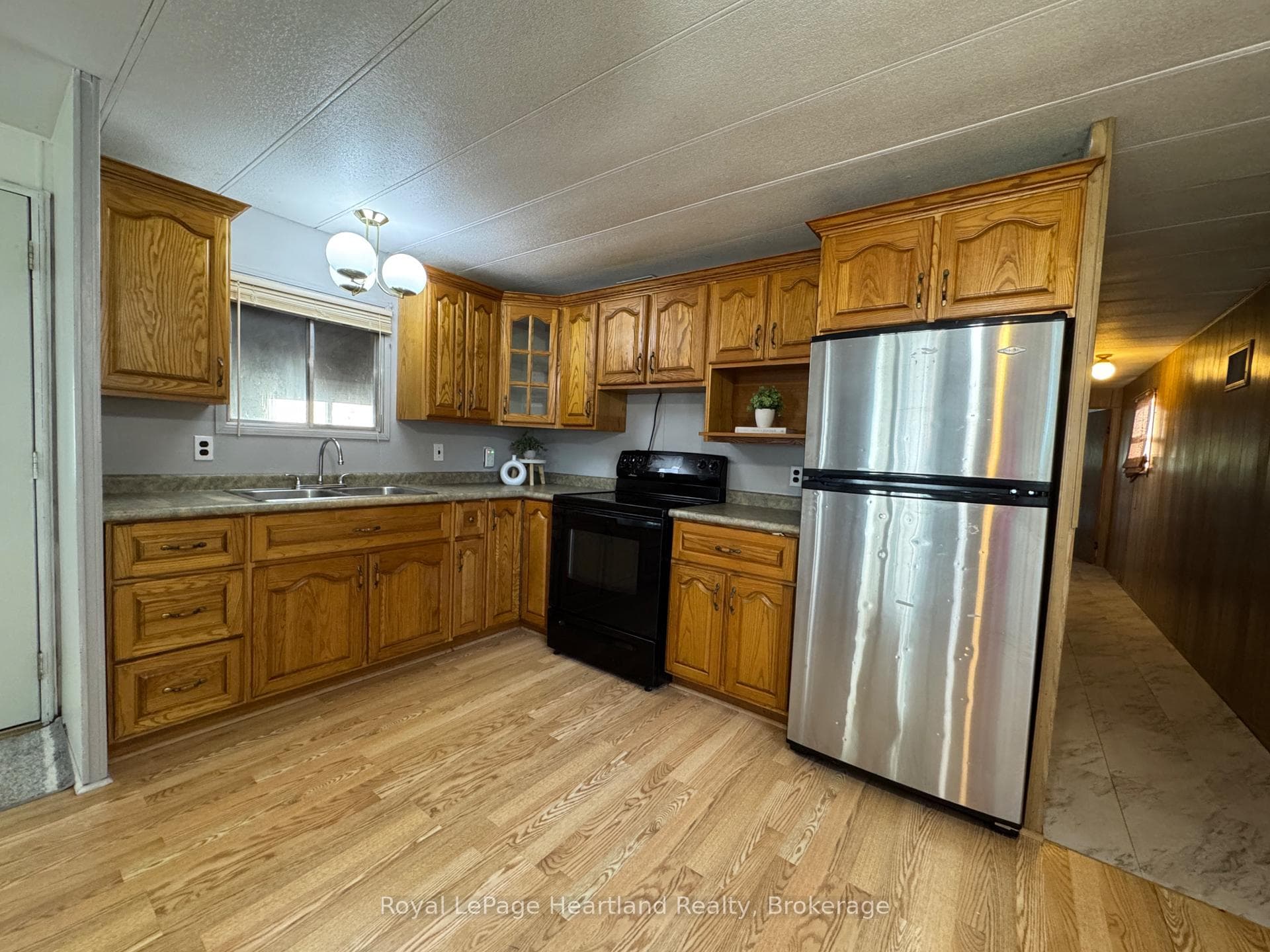 4 Trailer Park Road photo 7