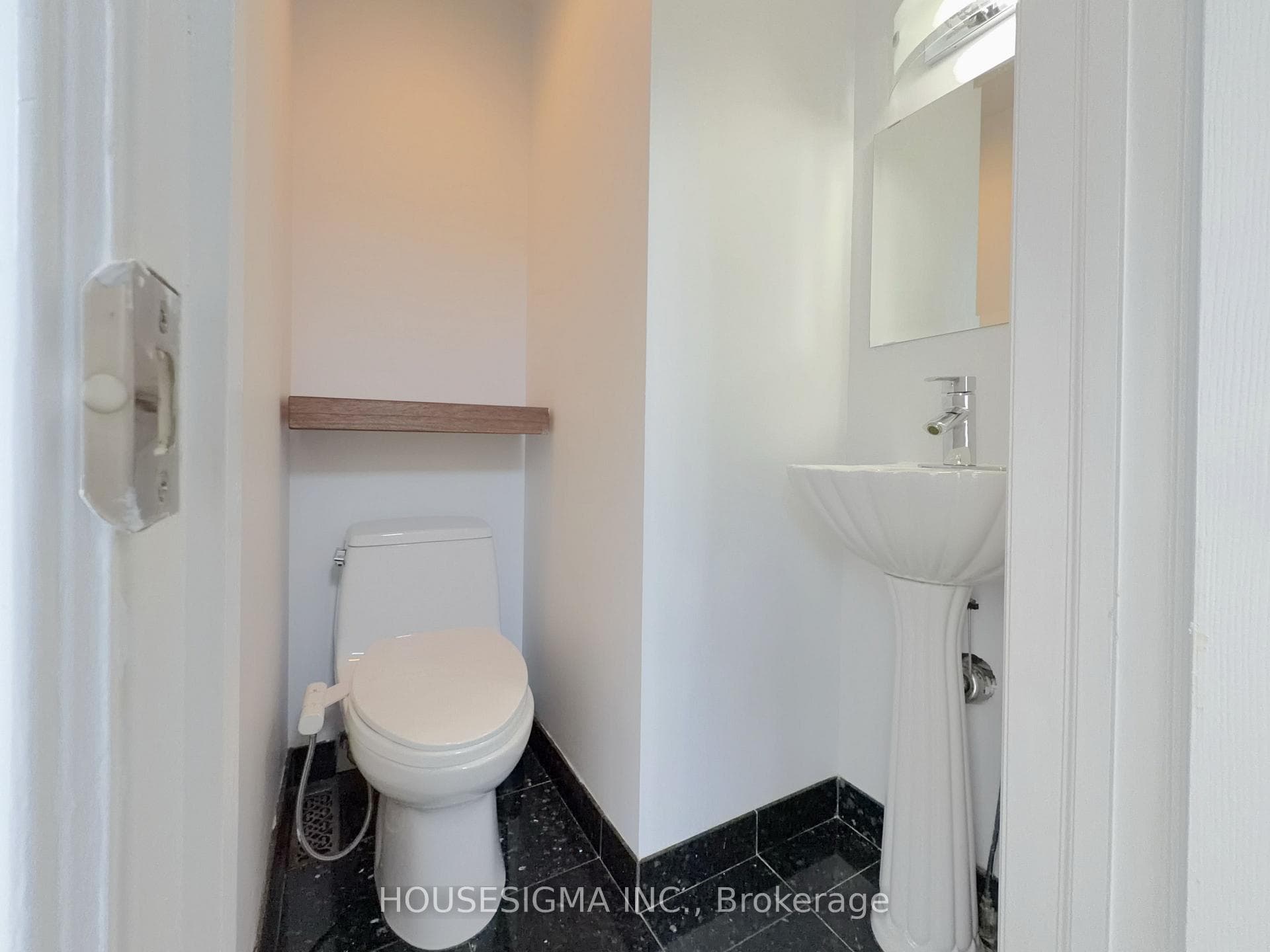 116 Cranbrooke Avenue Unit Main photo 18
