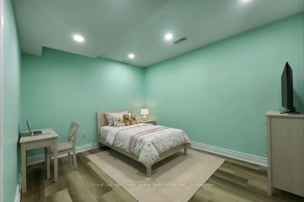 308 Brisdale Drive Unit Bsmt photo 10