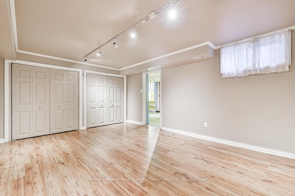 273 Cairncroft Road photo 34