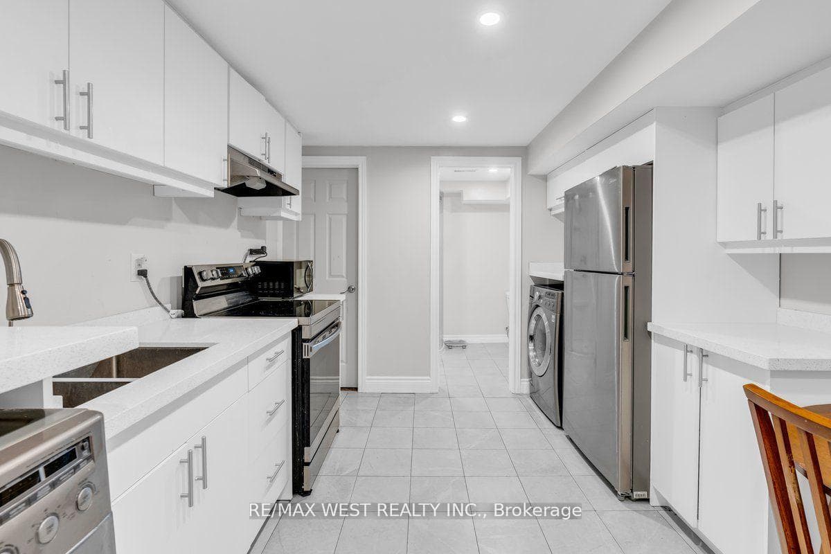 55 Oswell Drive photo 18