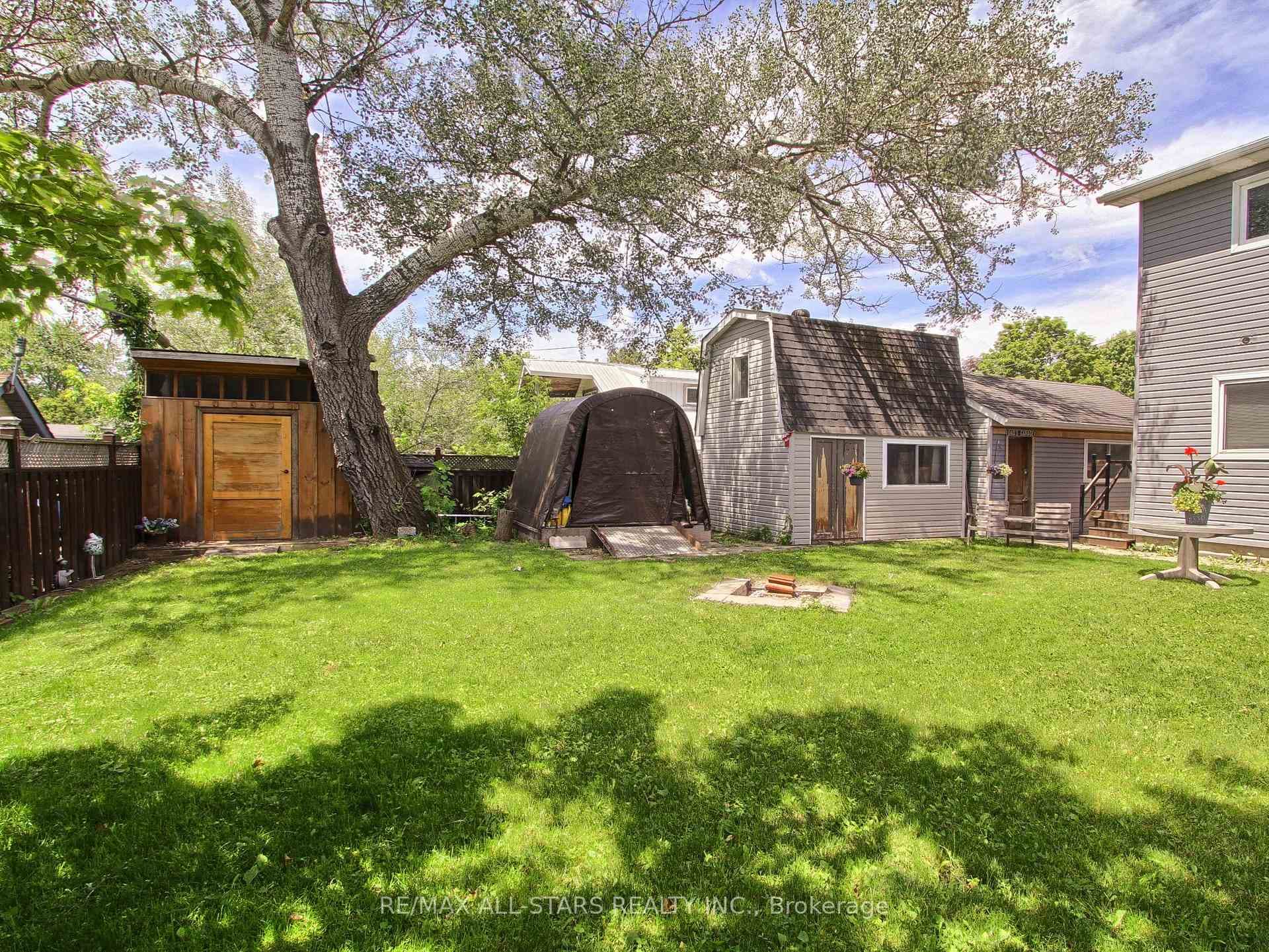 397 Winnifred Drive photo 40