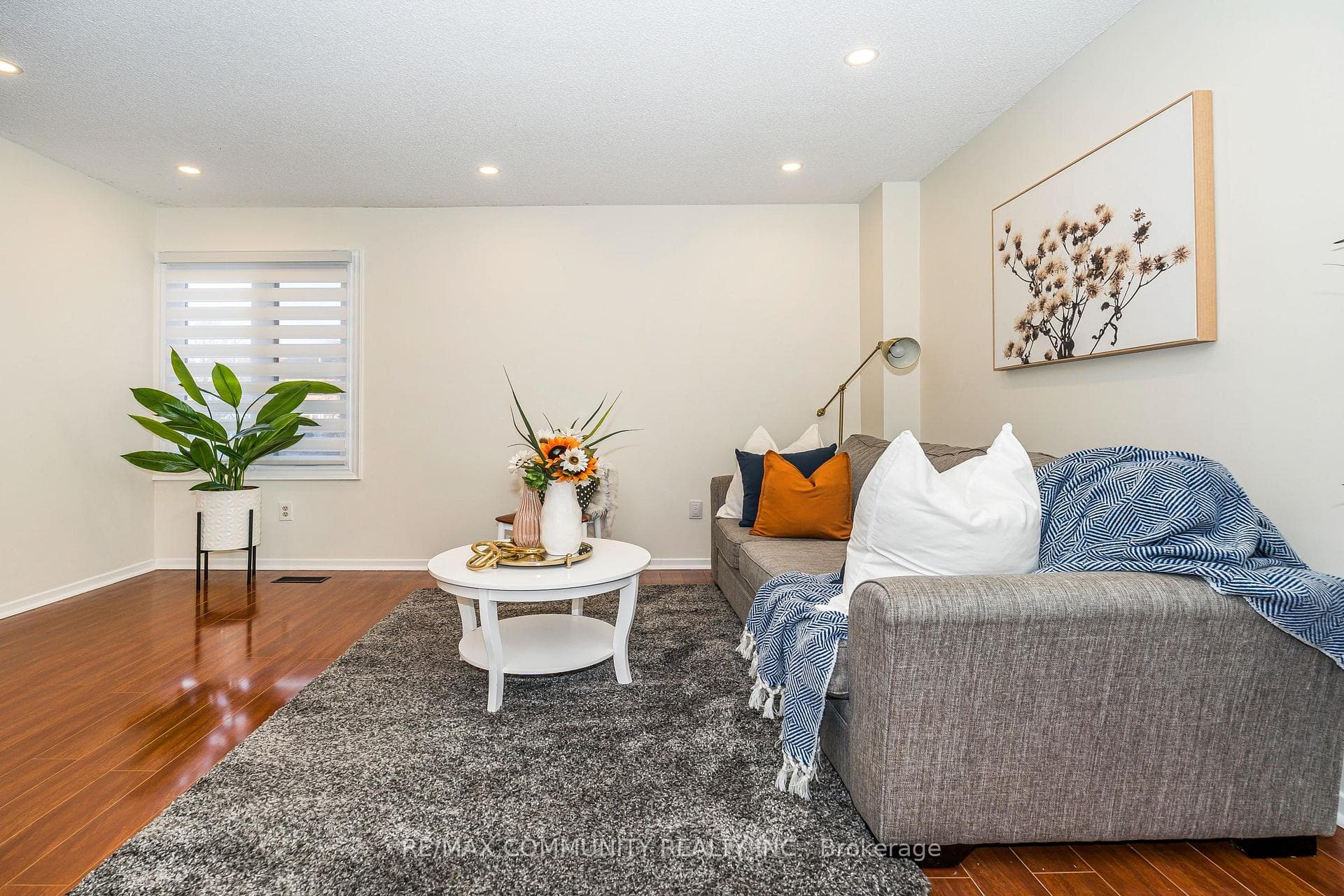 70 Tams Drive photo 3