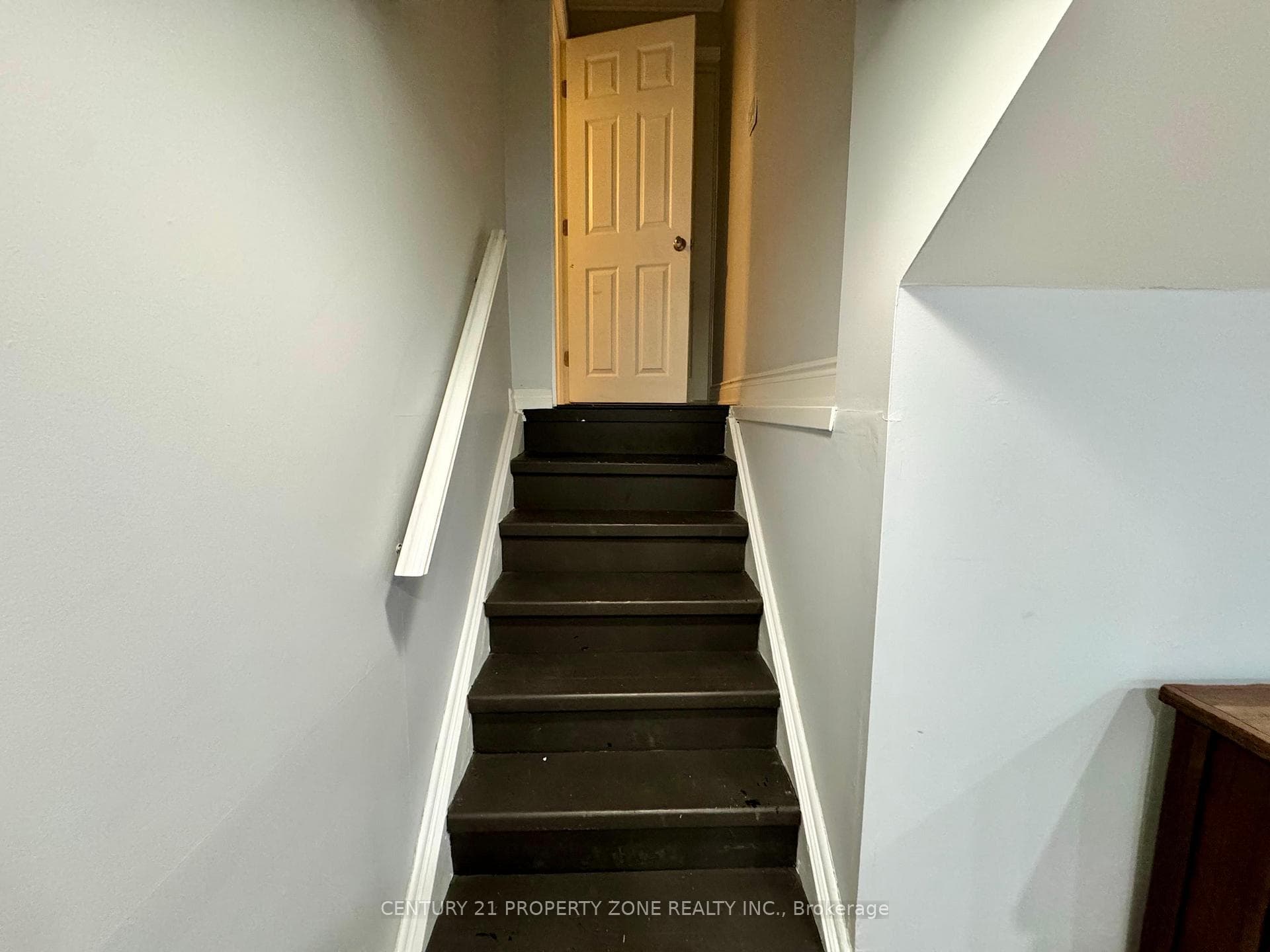 900 Mcbride Avenue photo 9