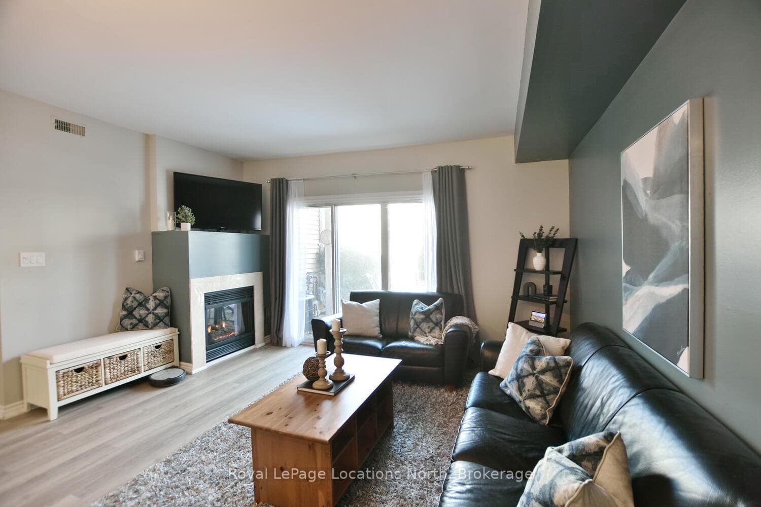 32 DAWSON Drive Unit 818 photo 24