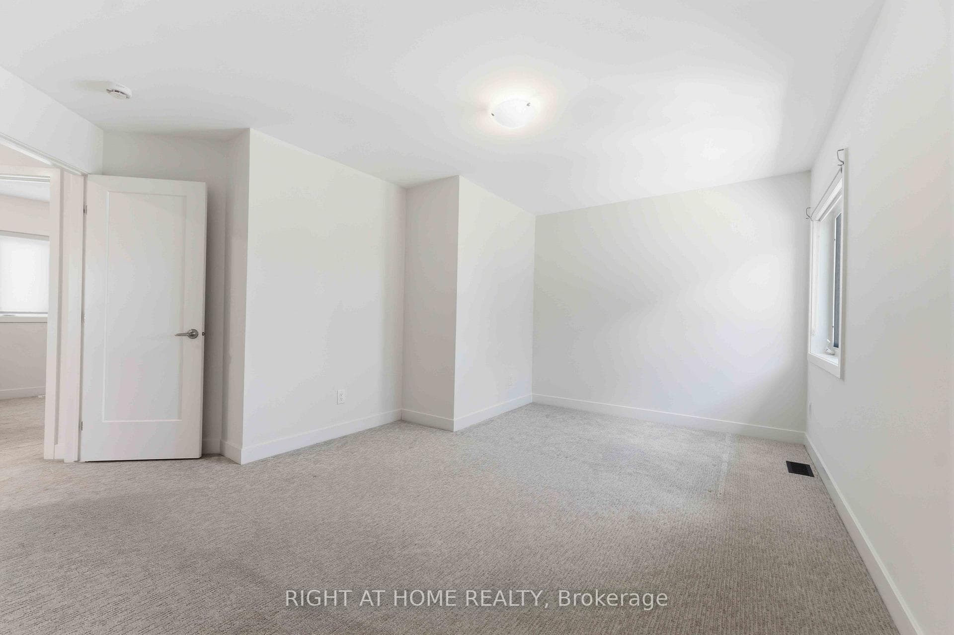 289 MOUNT NEBO Way photo 32