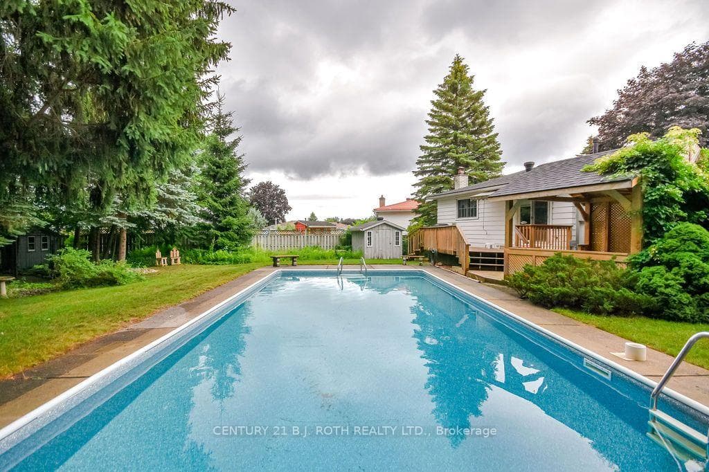 1037 Glen Eagles Crescent photo 48