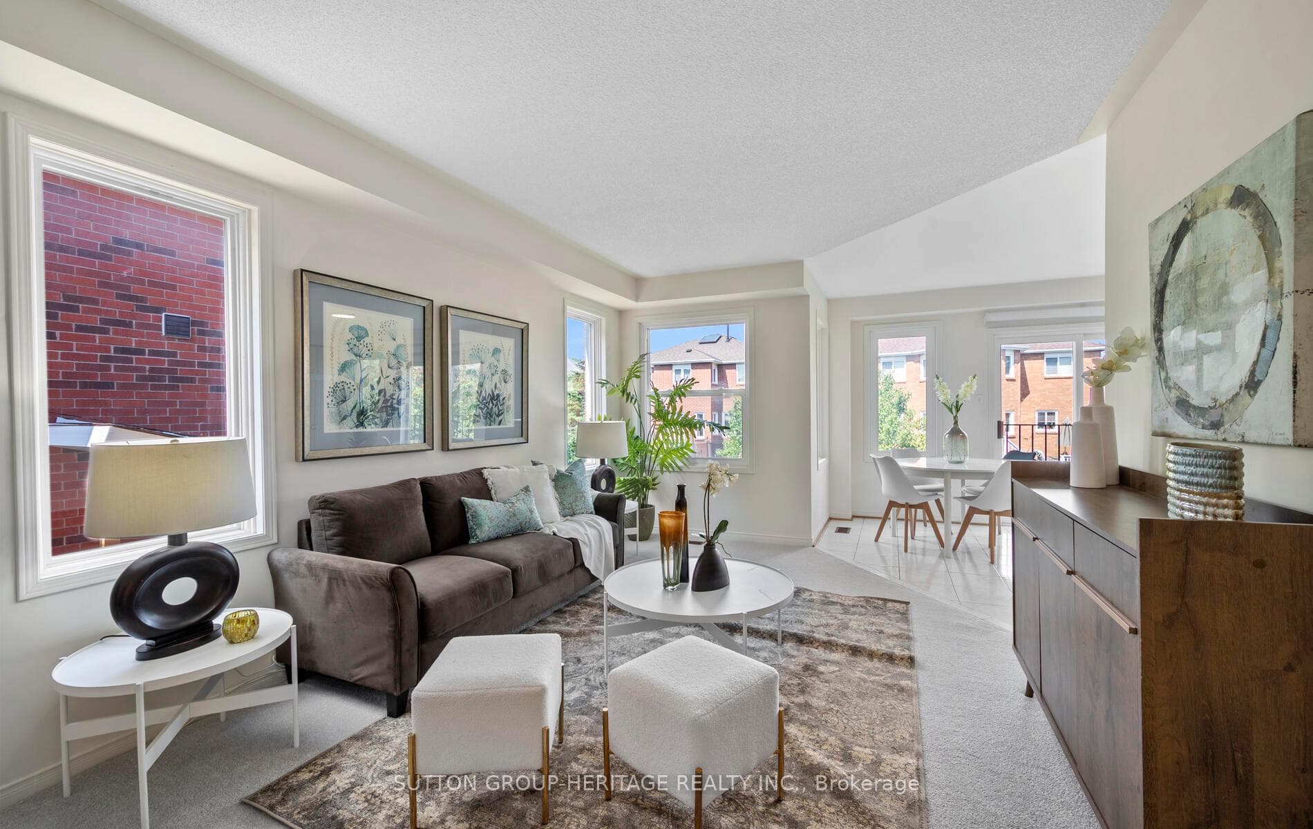 39 Pogson Drive photo 13