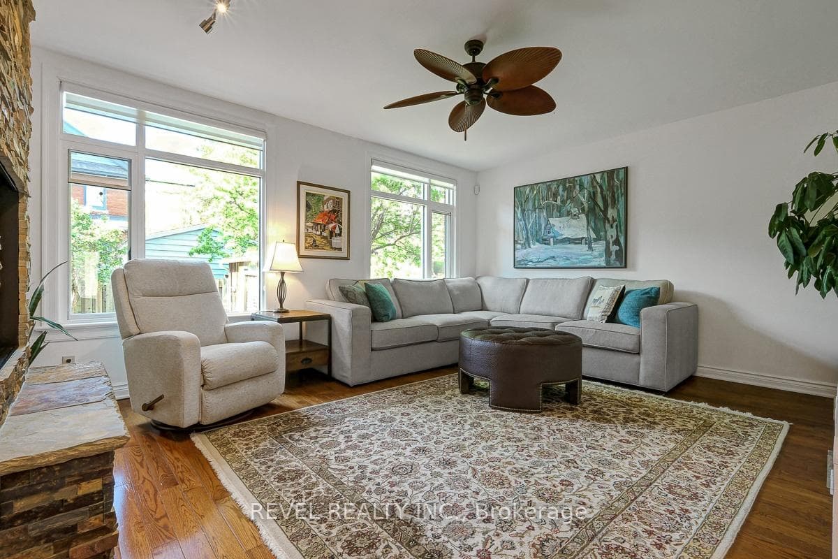 381 Third Avenue photo 17