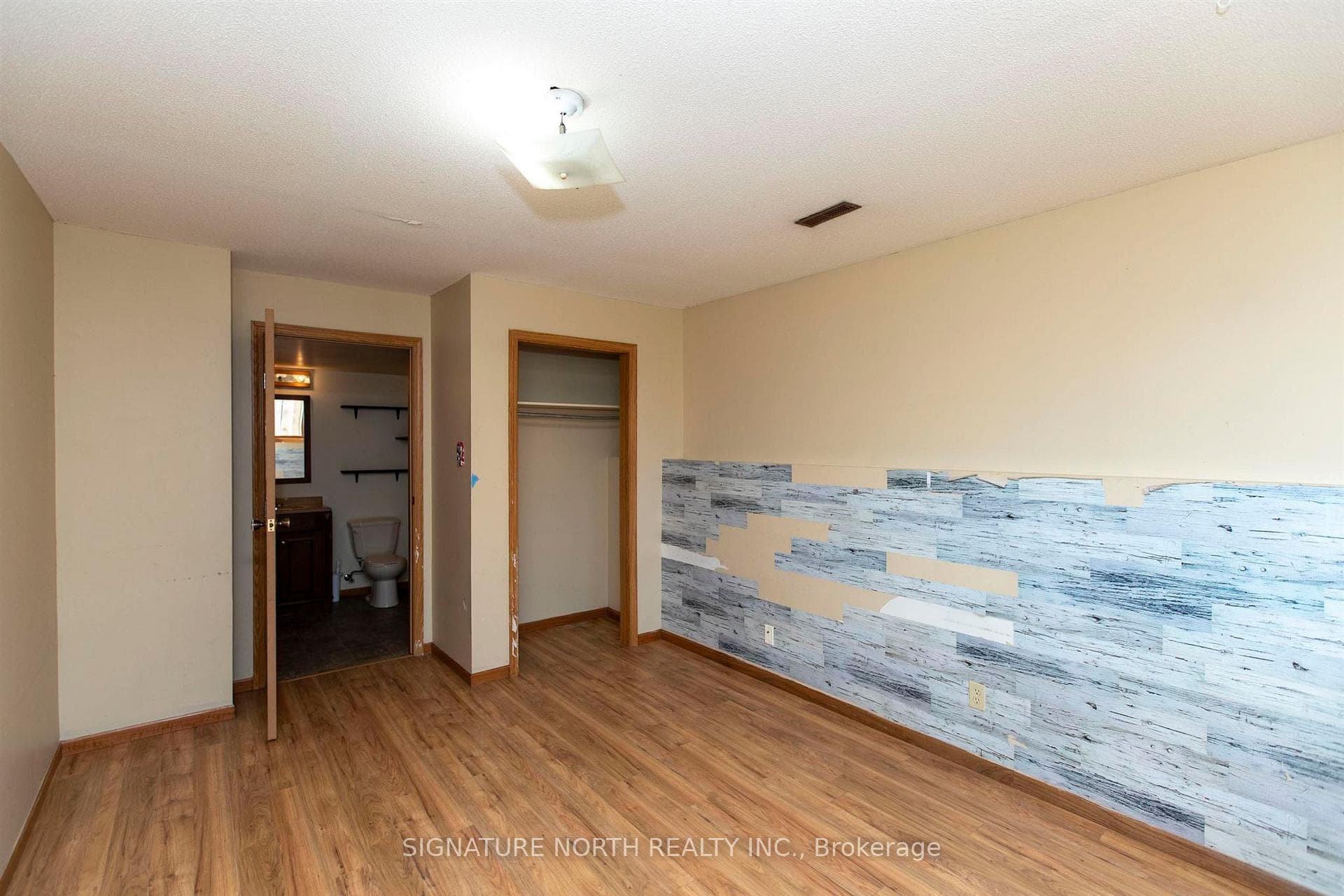 767 James Street photo 28