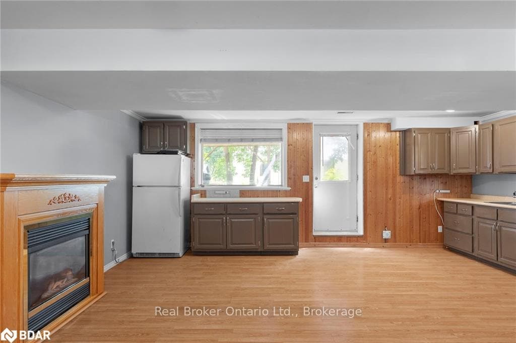 460 HIGH Street photo 25