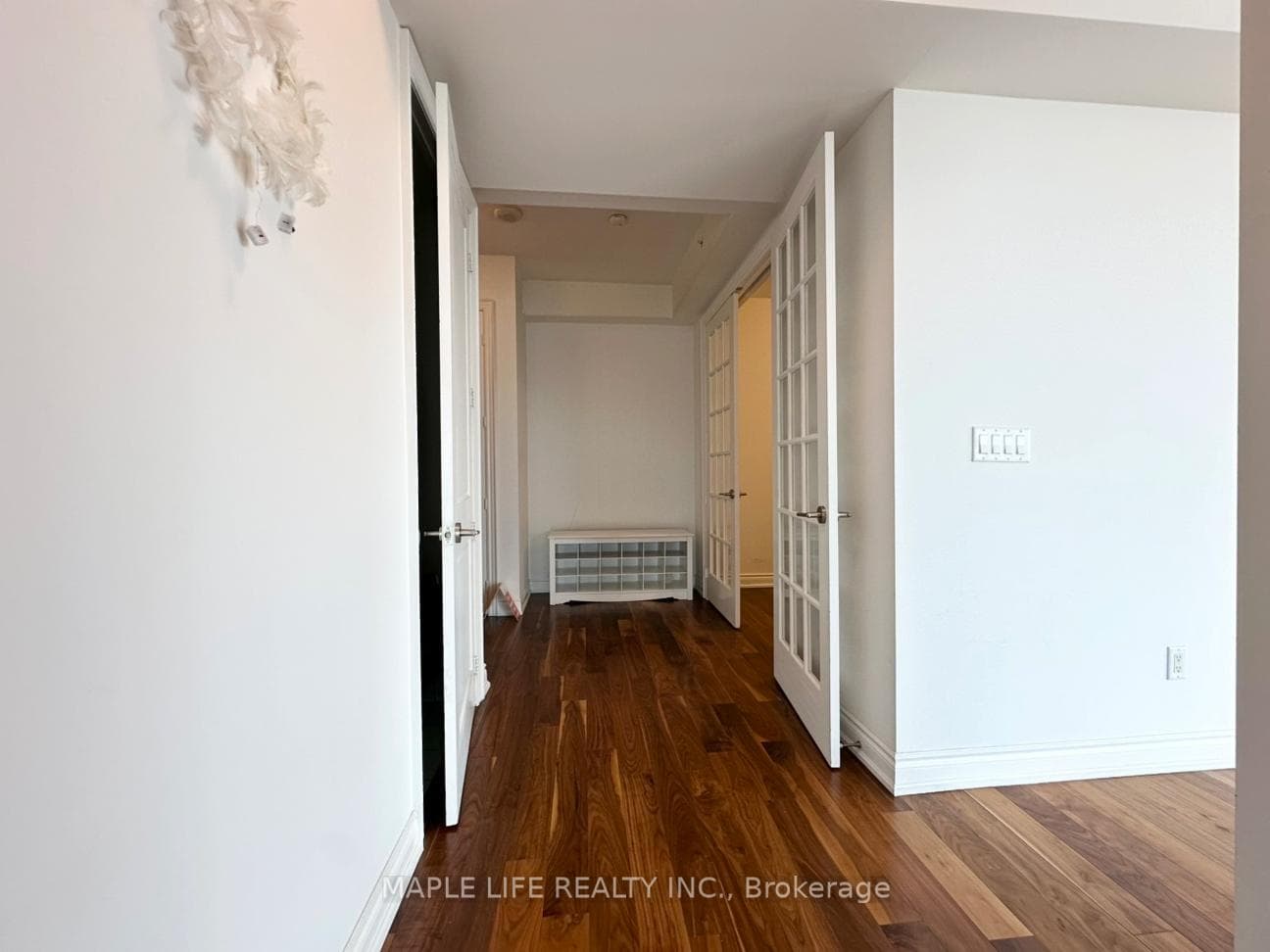 388 Yonge Street Unit 7110 photo 12