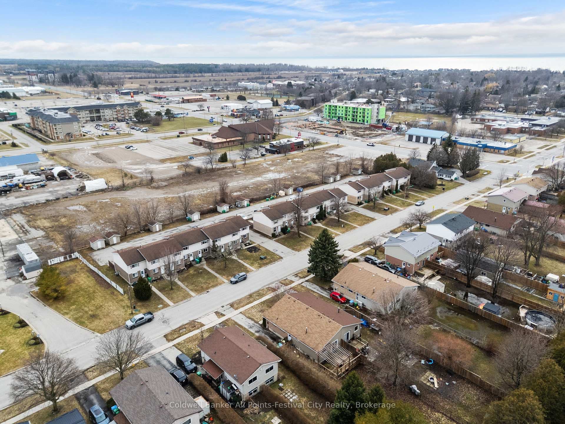 146 Bennett Street photo 35