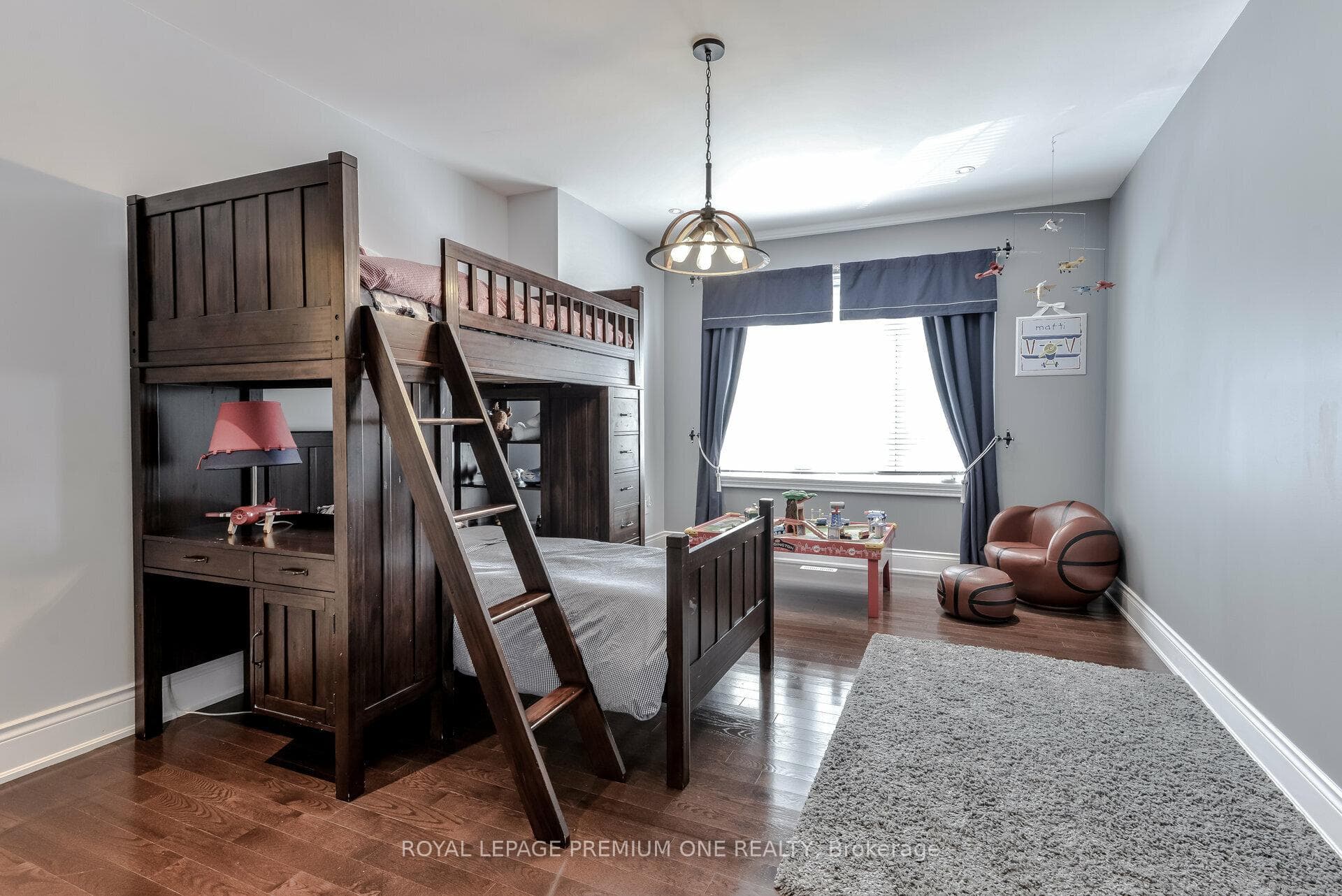107 Headwind Boulevard photo 33