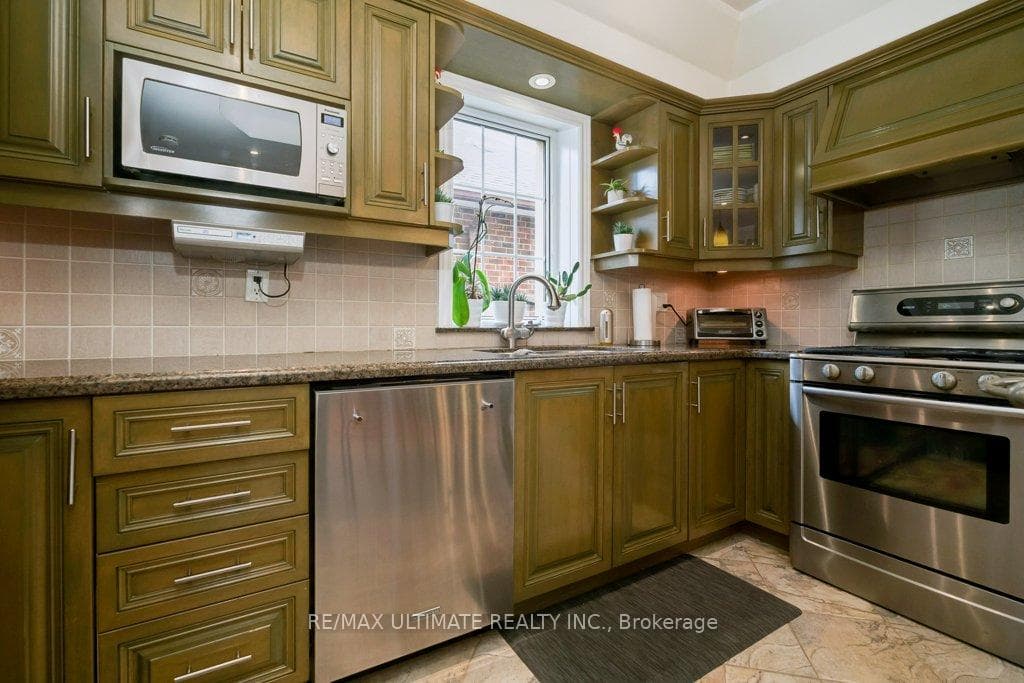62 Schell Avenue photo 7