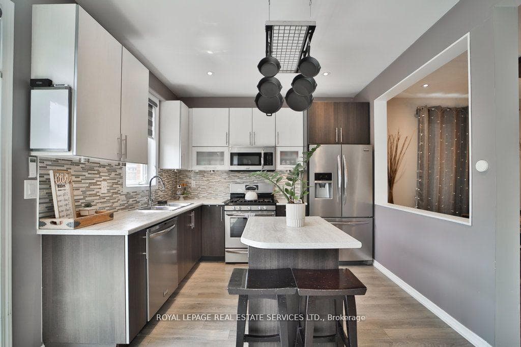 15 Mcallistar Drive photo 11
