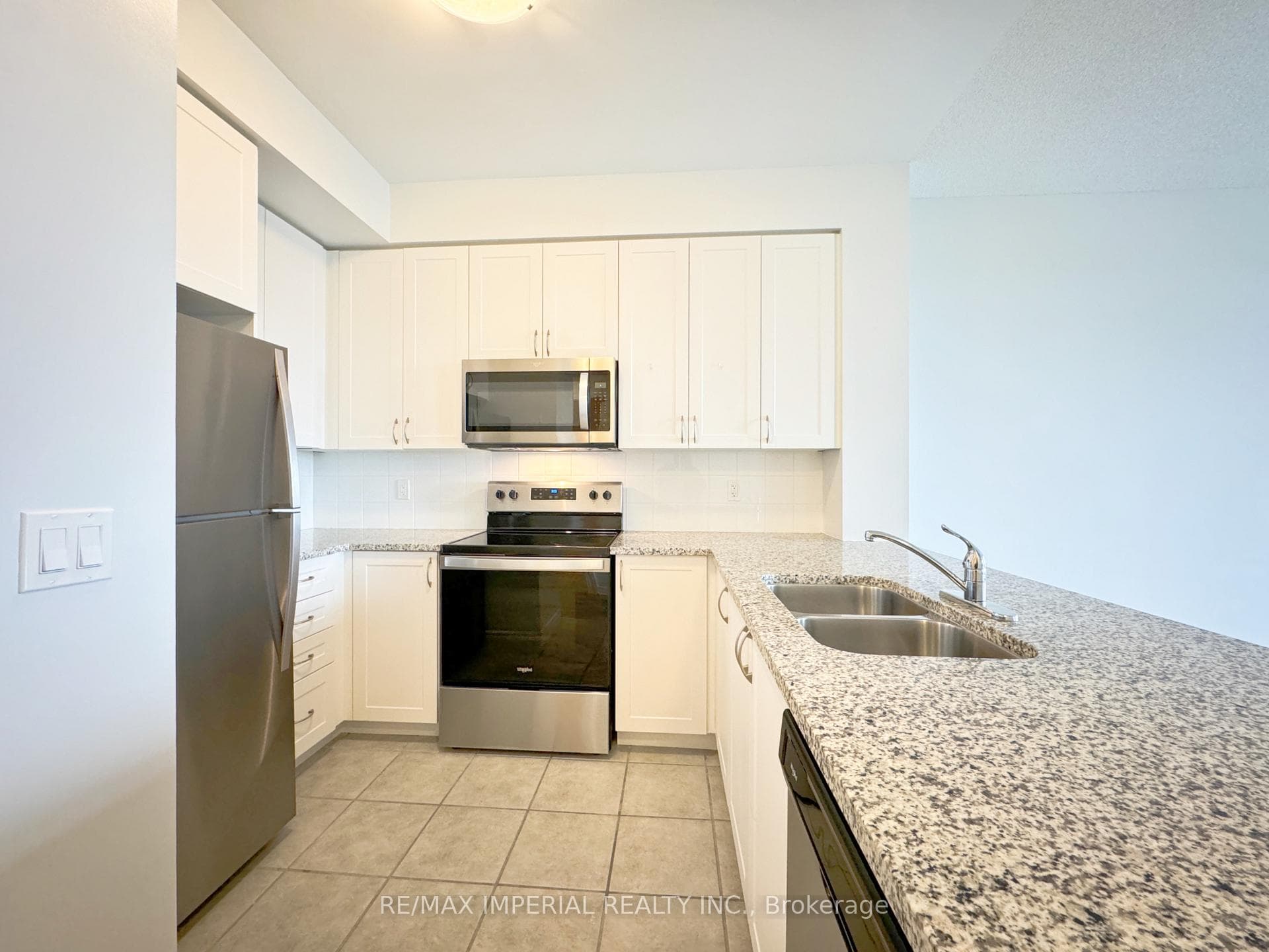 349 Rathburn Road Unit 1618 photo 5