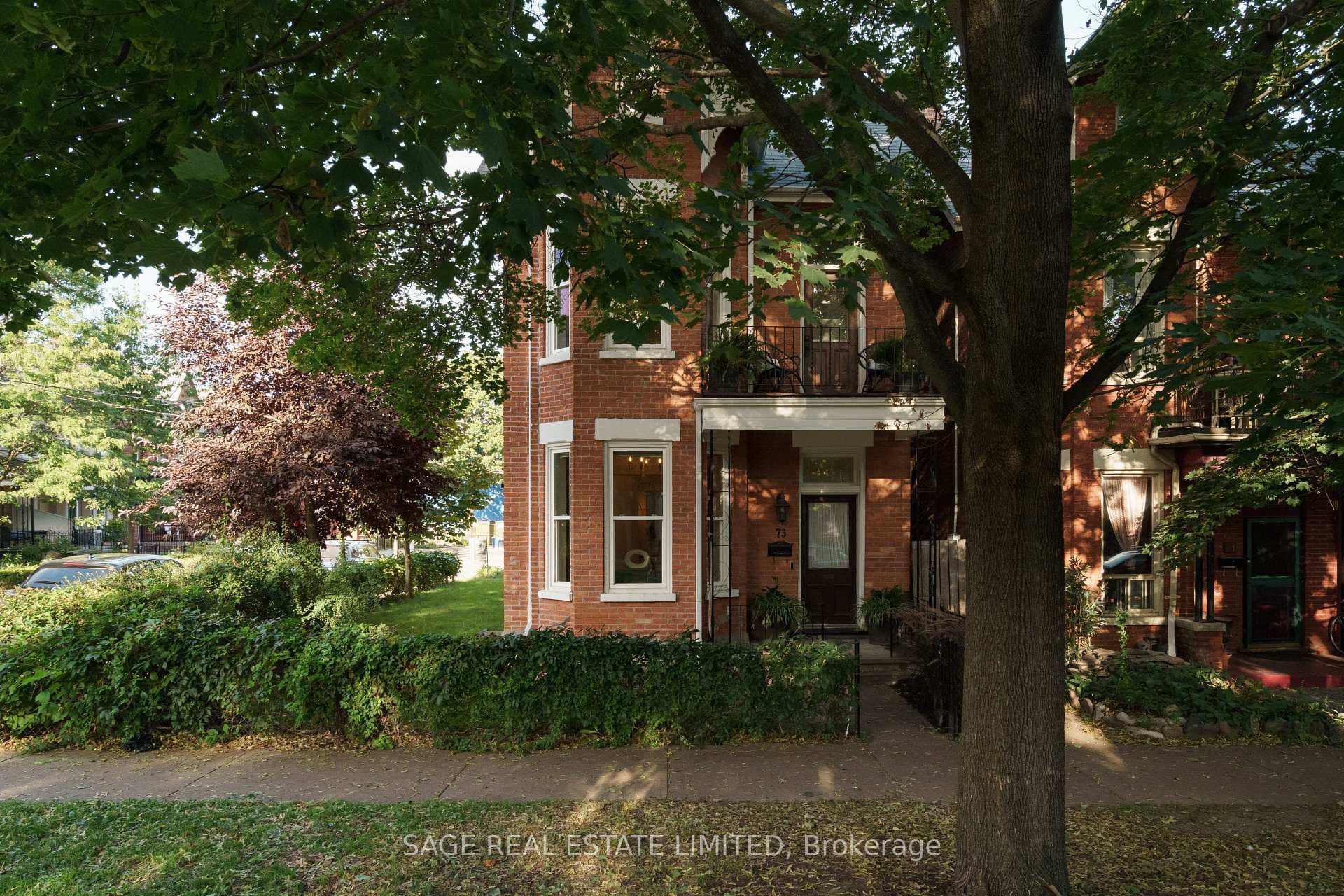 73 Lakeview Avenue photo 2