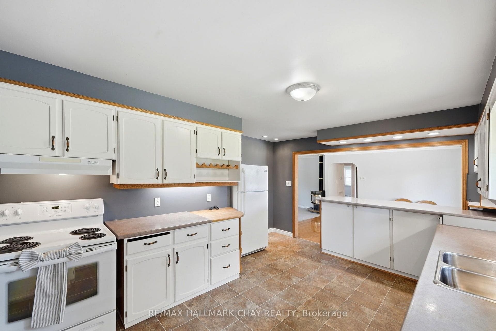 14 Douglas Drive photo 13