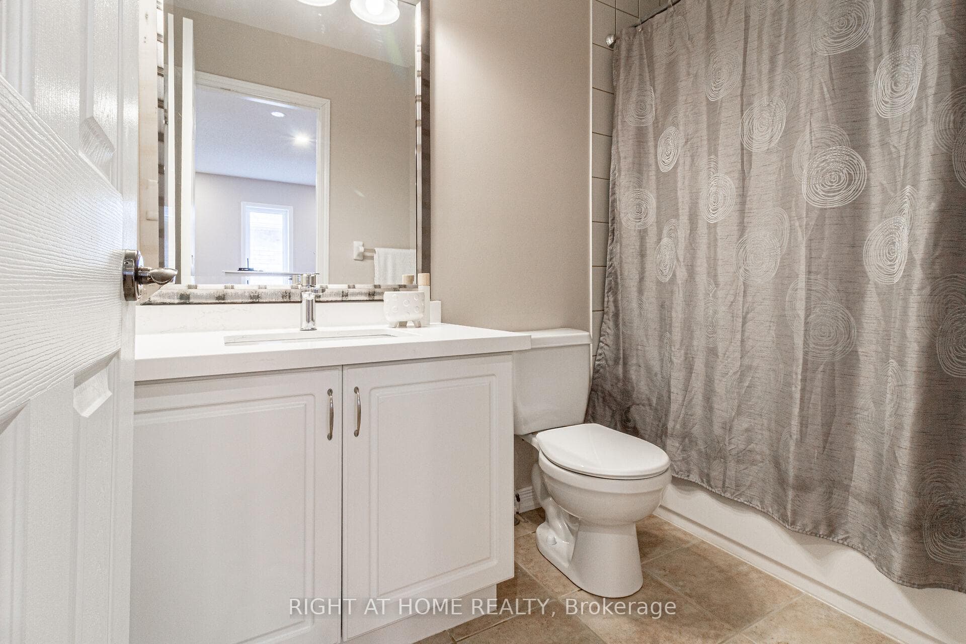 4229 Cole Crescent photo 27