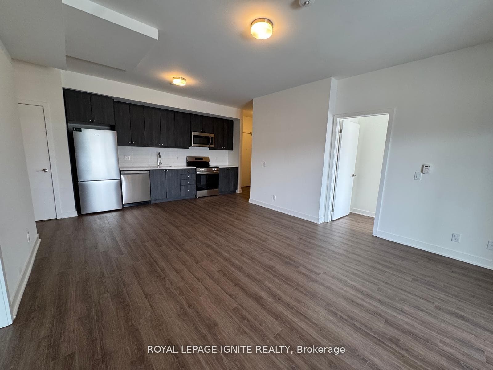 51 Clarington Boulevard Unit 101 photo 11