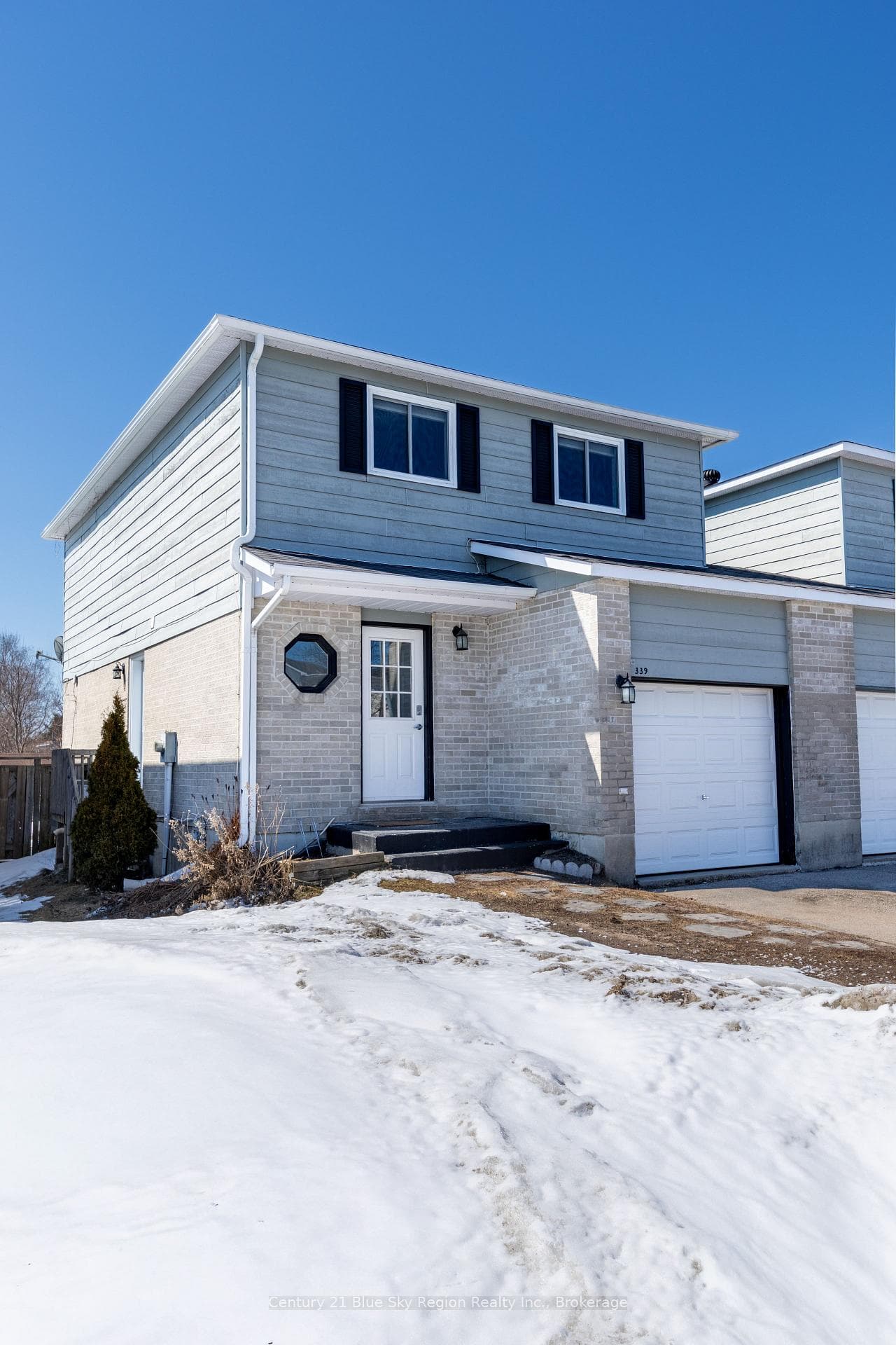 339 Champlain Street photo 1