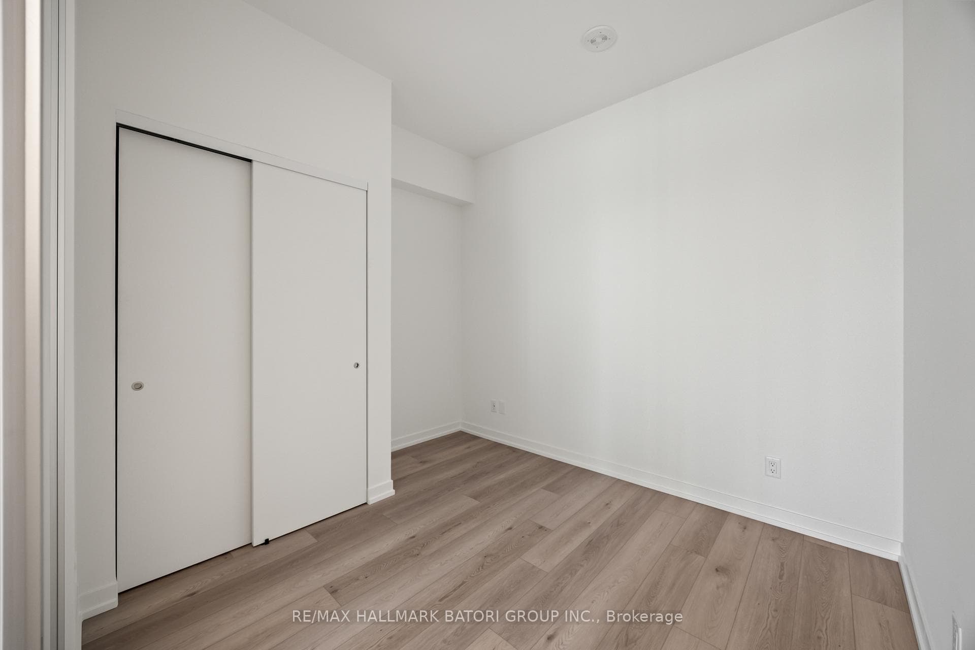 863 St. Clair Avenue Unit 408 photo 11
