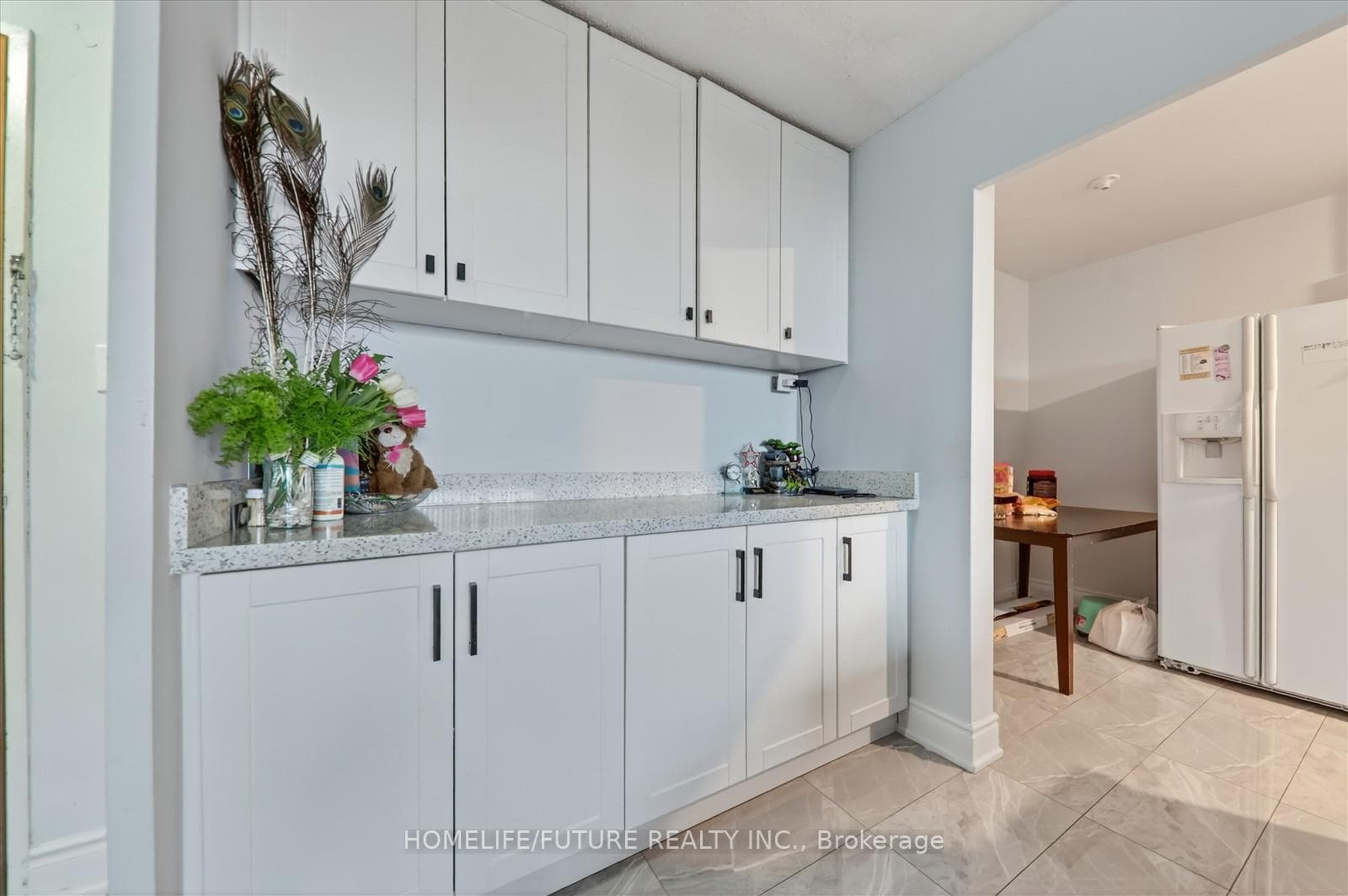 180 Markham Road Unit 705 photo 11