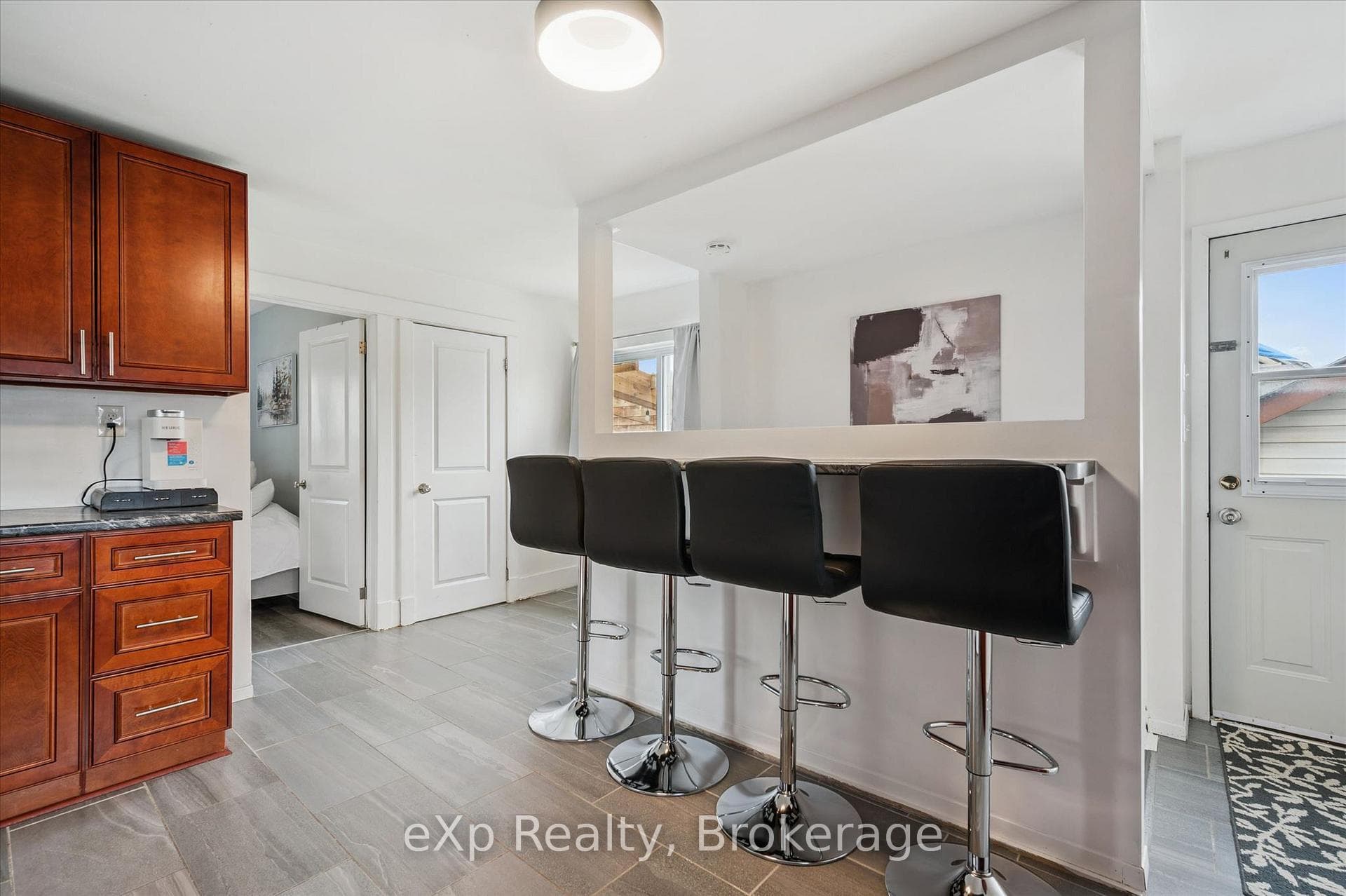 146 Victoria Road photo 16
