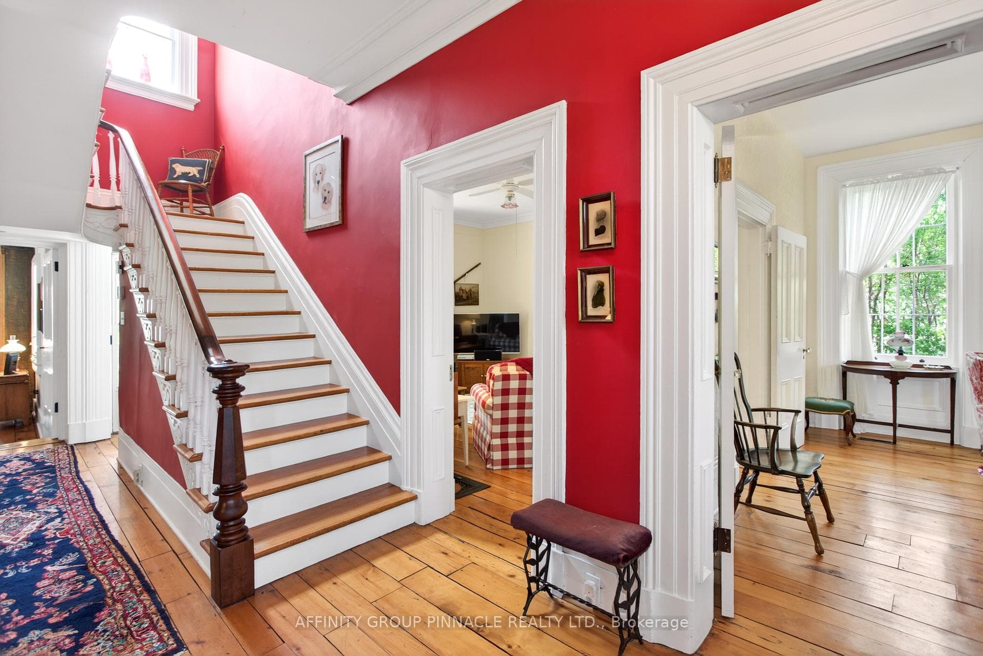145 King Street photo 8