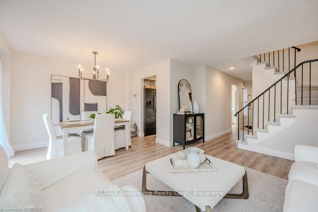 1274 BARBERRY N/A photo 4