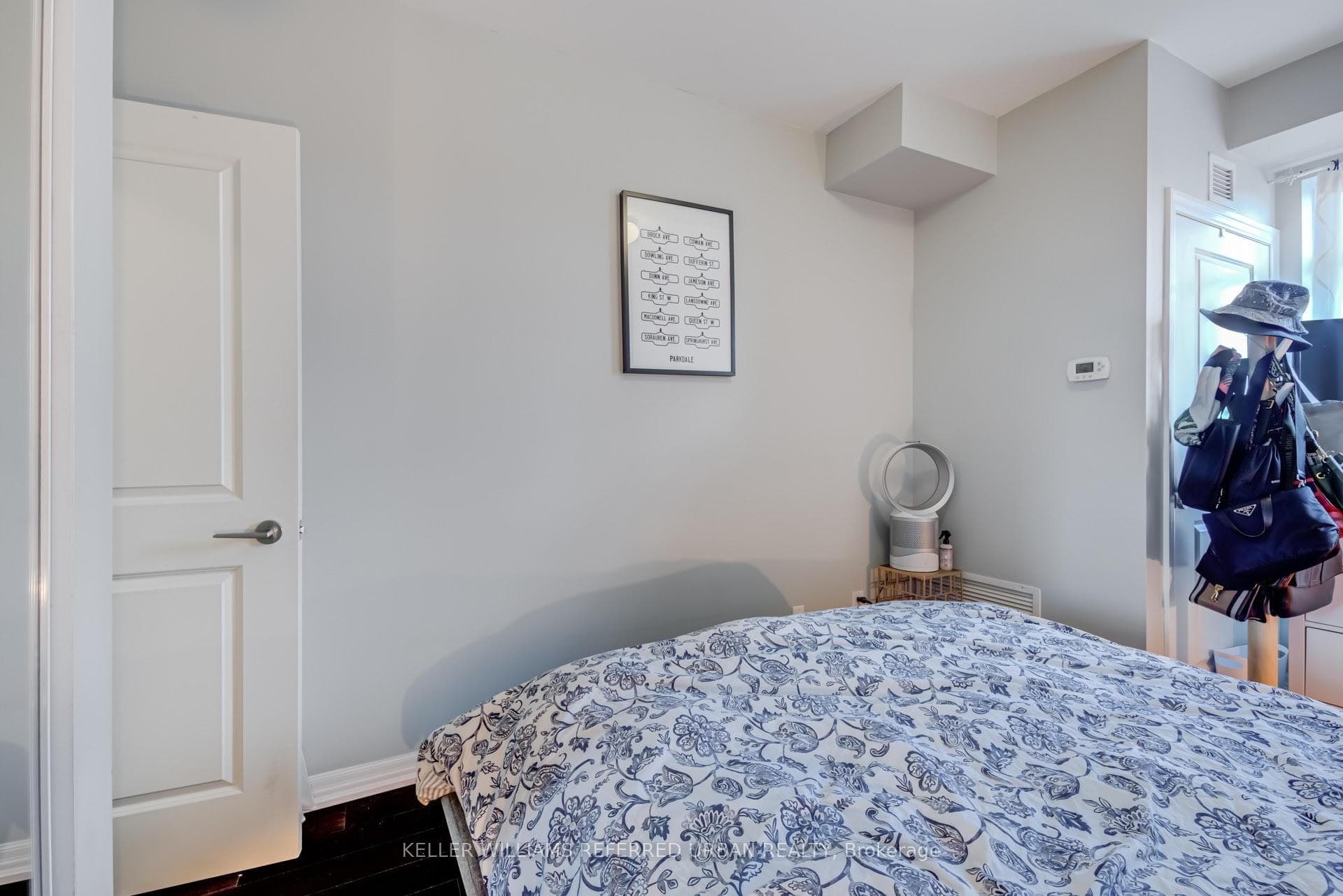 3563 Lake Shore Boulevard Unit 205 photo 21
