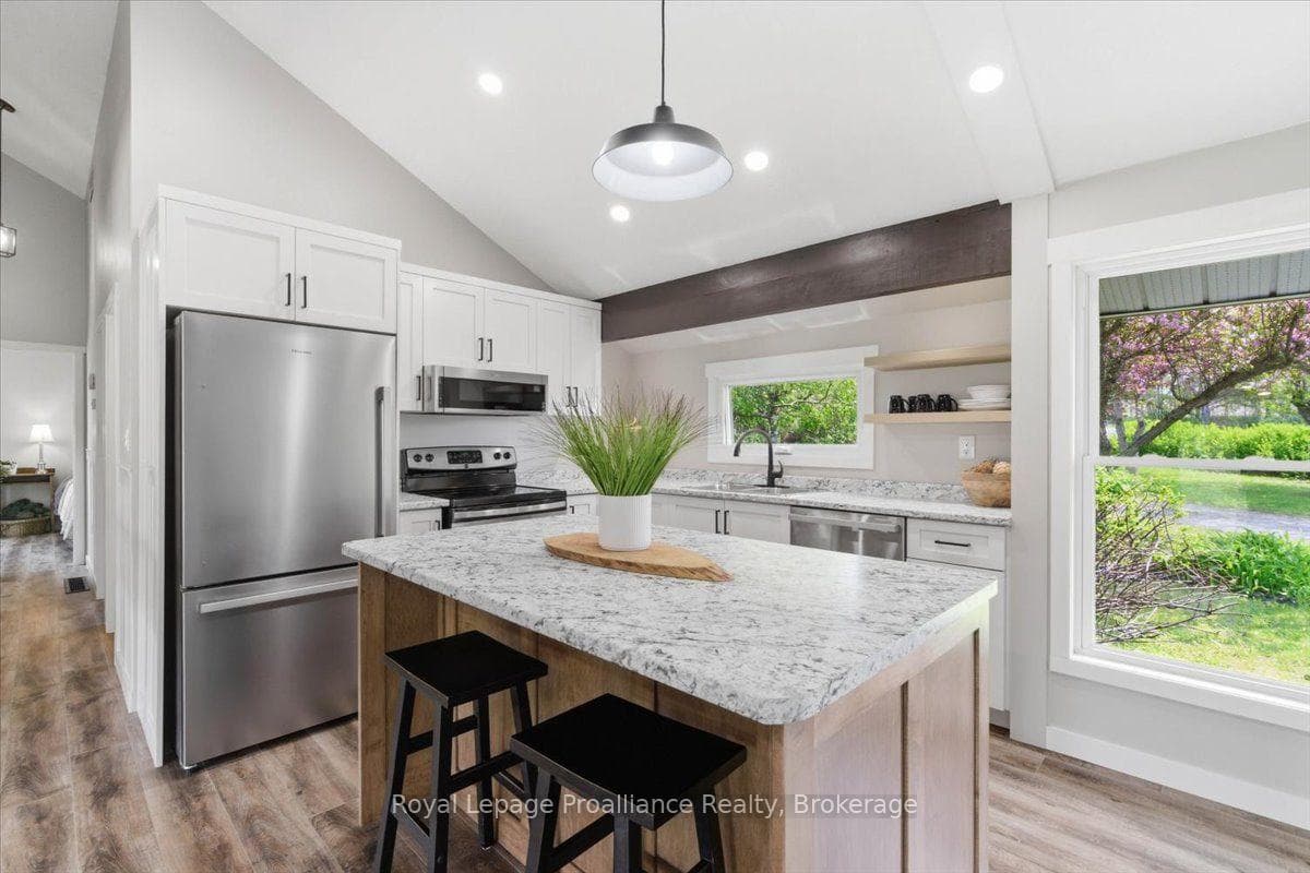 659 Moira Road photo 17