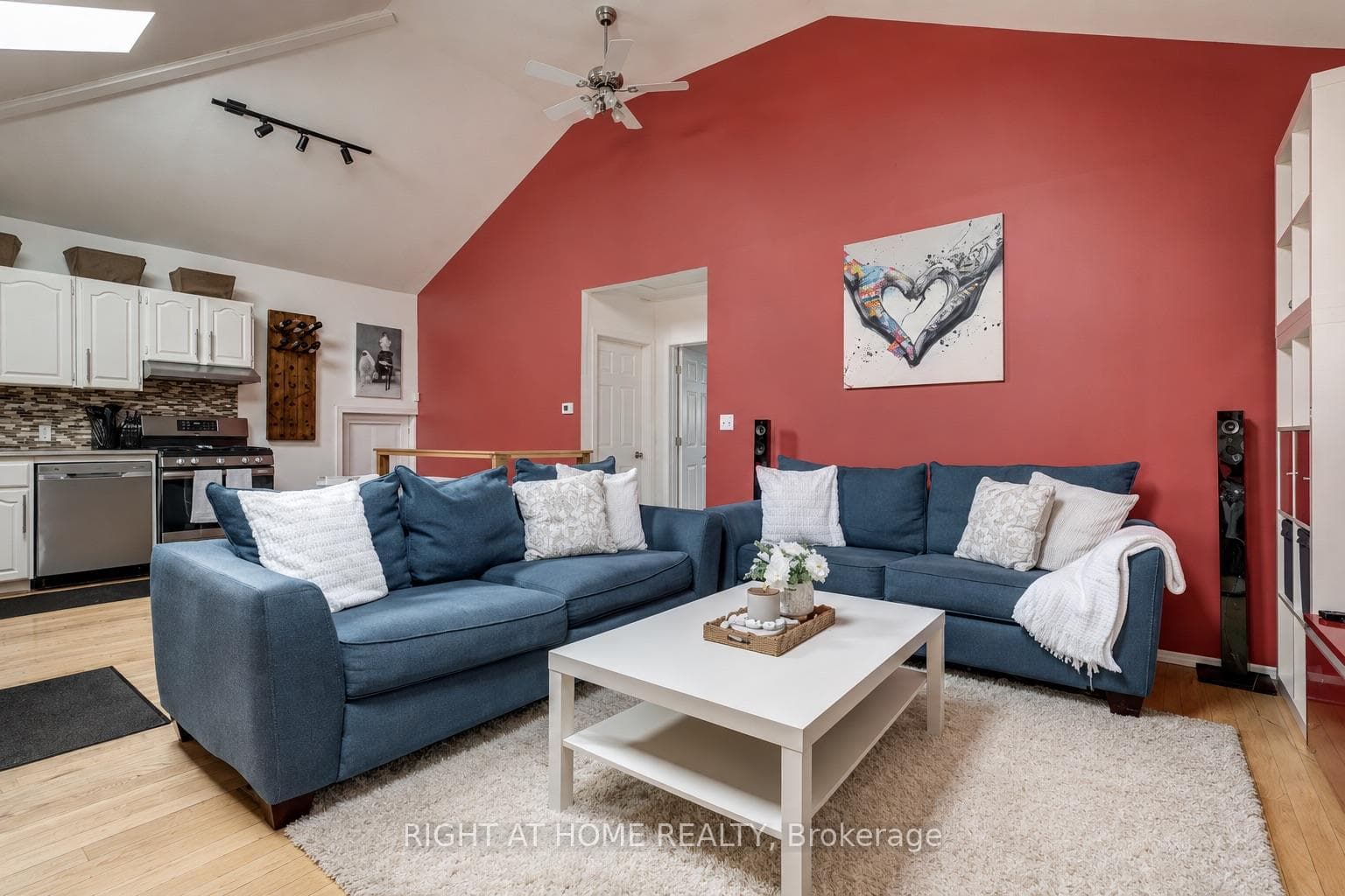 483 Clarke Road photo 10