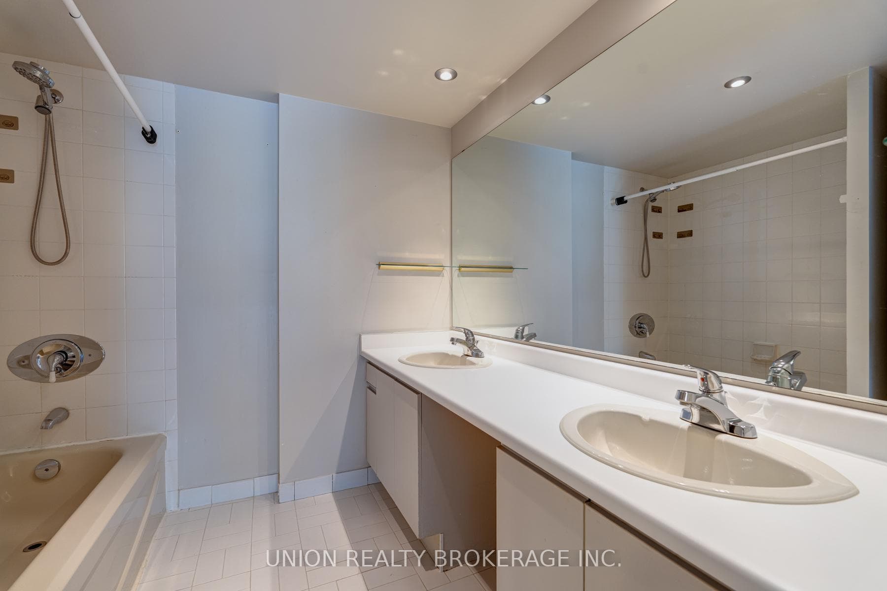95 Prince Arthur Avenue Unit 622 photo 15
