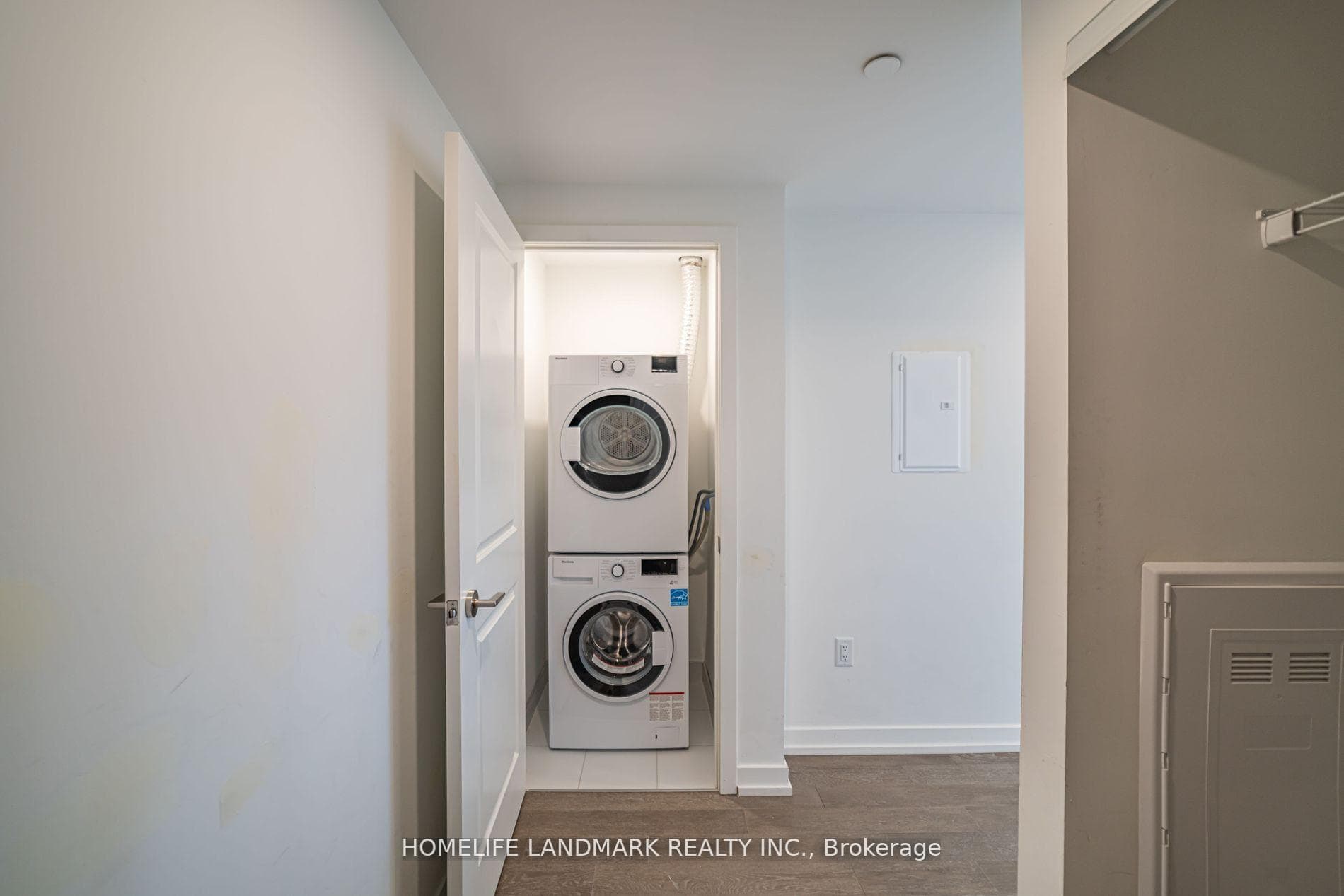395 Bloor Street Unit 4304 photo 7