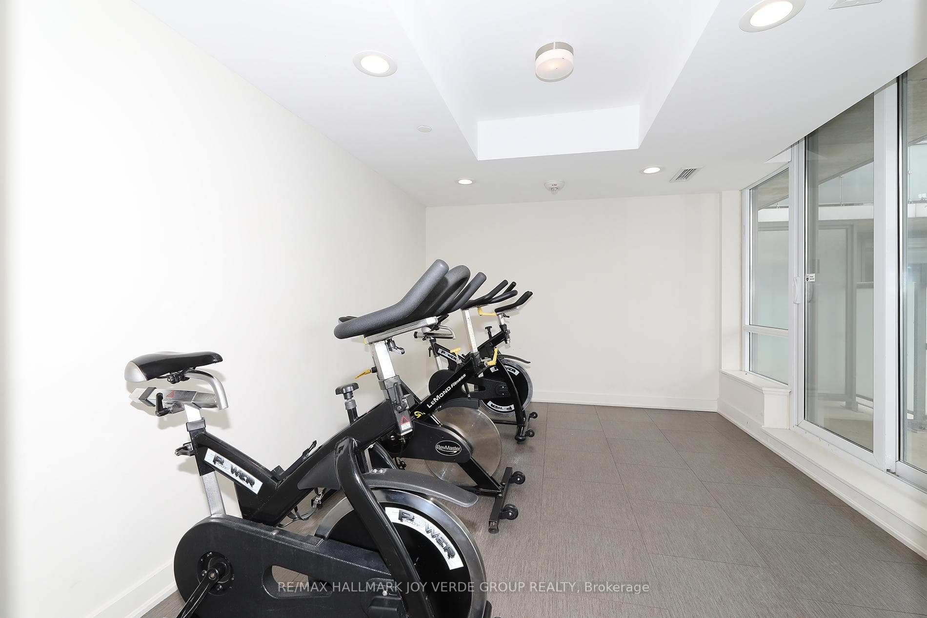 20 Joe Shuster Way Unit 207 photo 15
