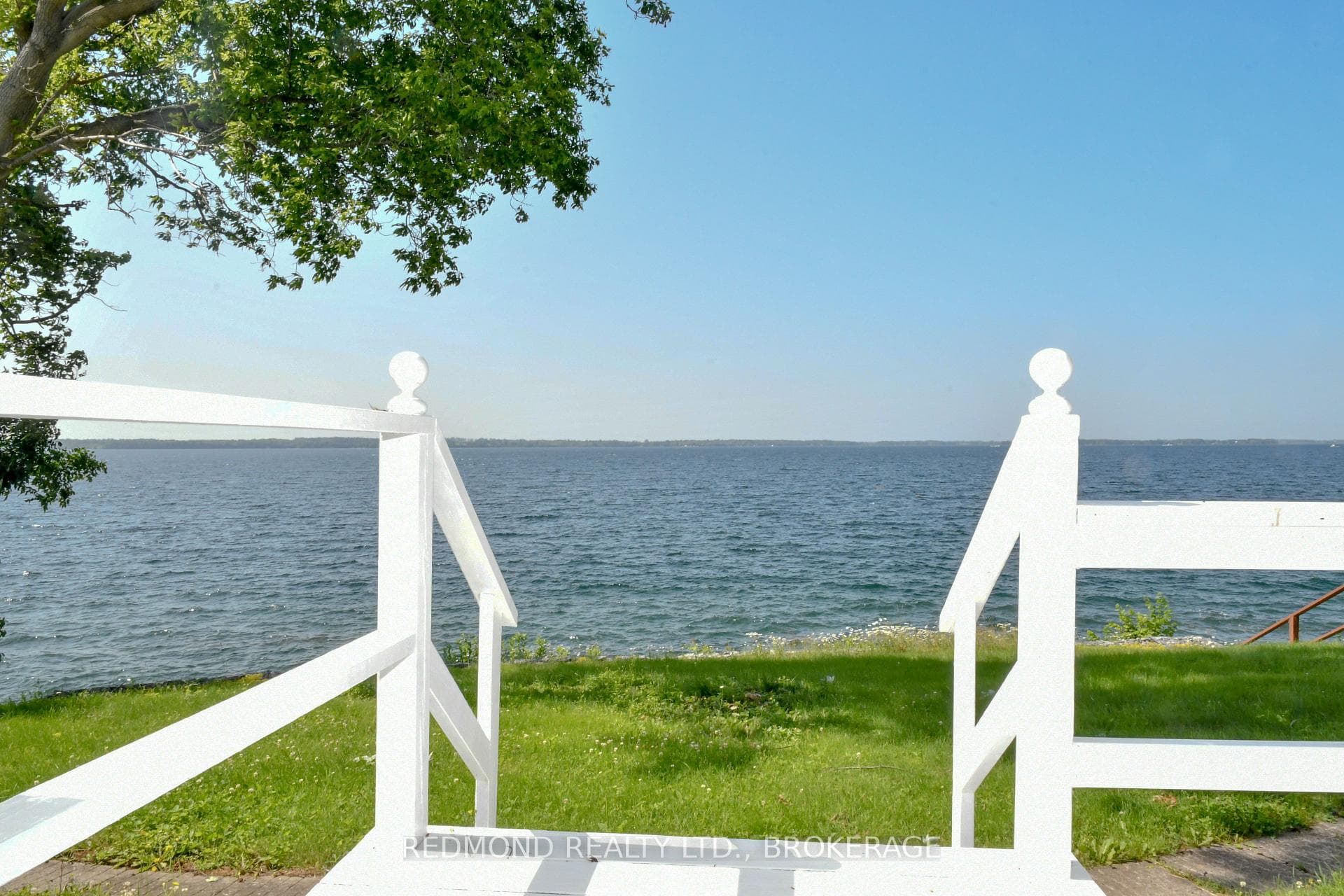 1686 Howe Island Drive photo 16