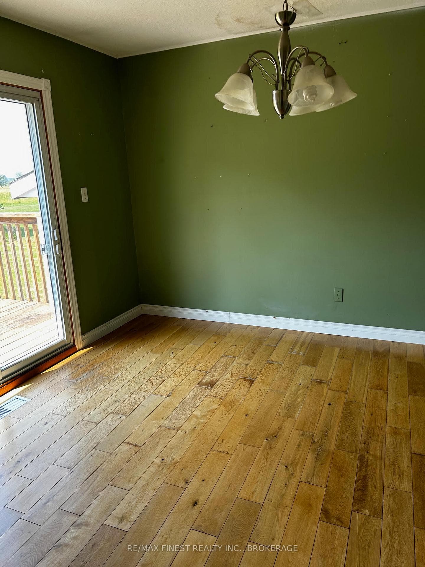220 Eden Grove Road photo 5