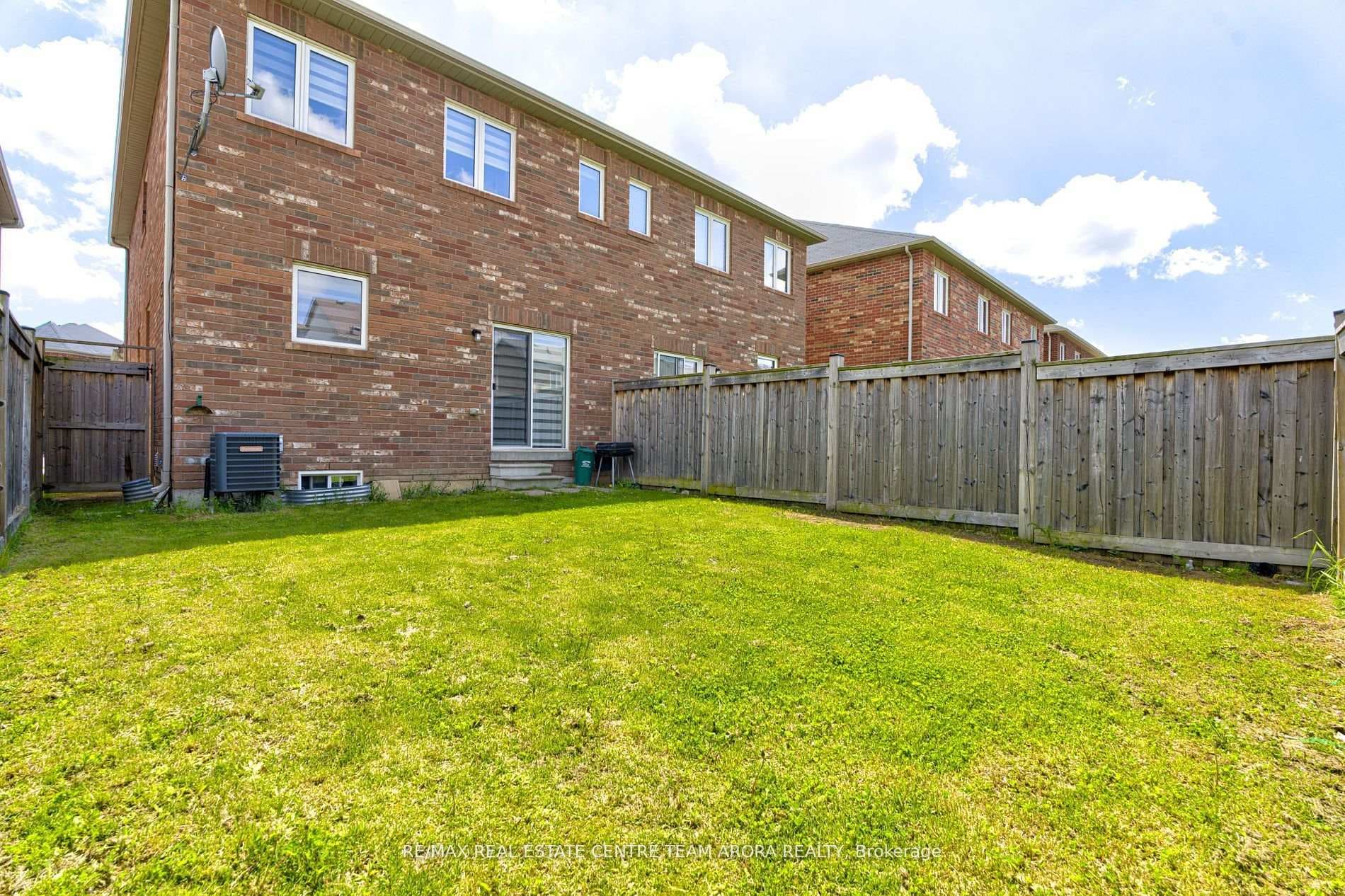 361 Cedric Terrace photo 41