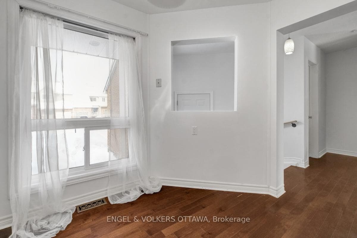 101 Halley Street photo 14
