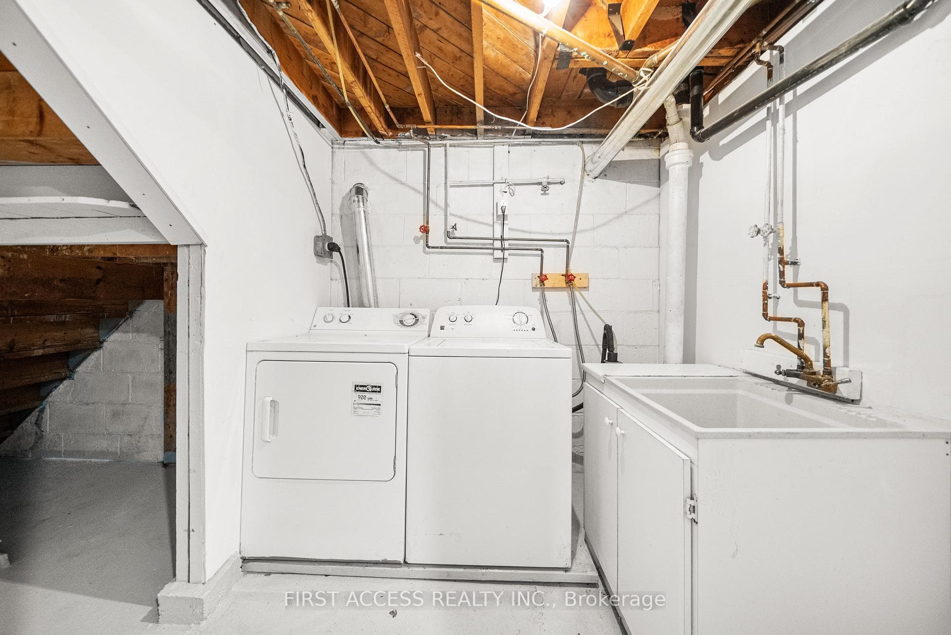 67 Droxford Avenue photo 34