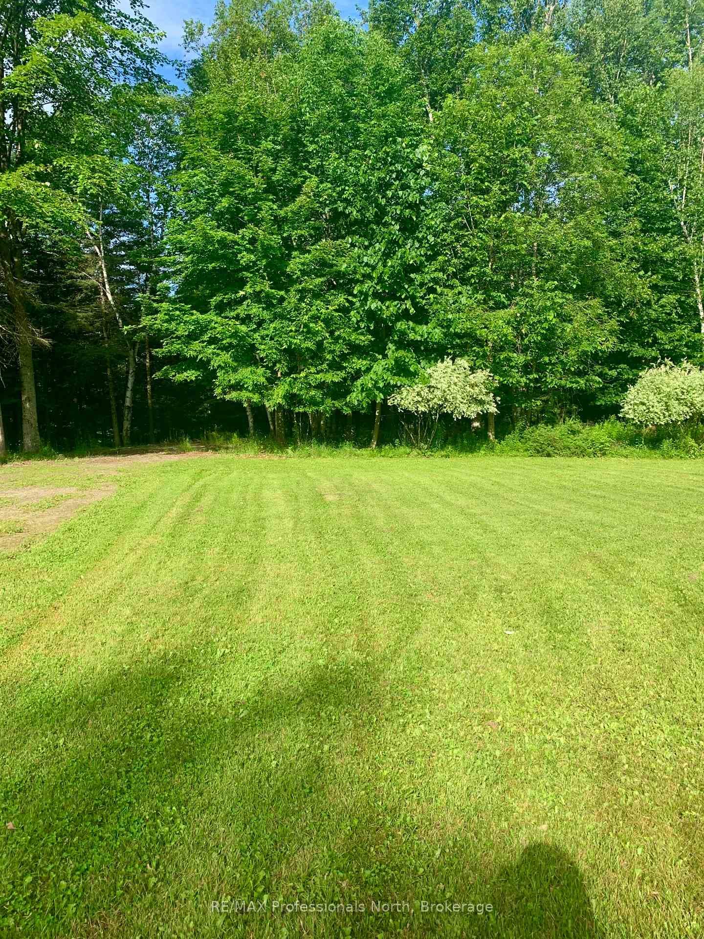 2075 Wigamog Road photo 15