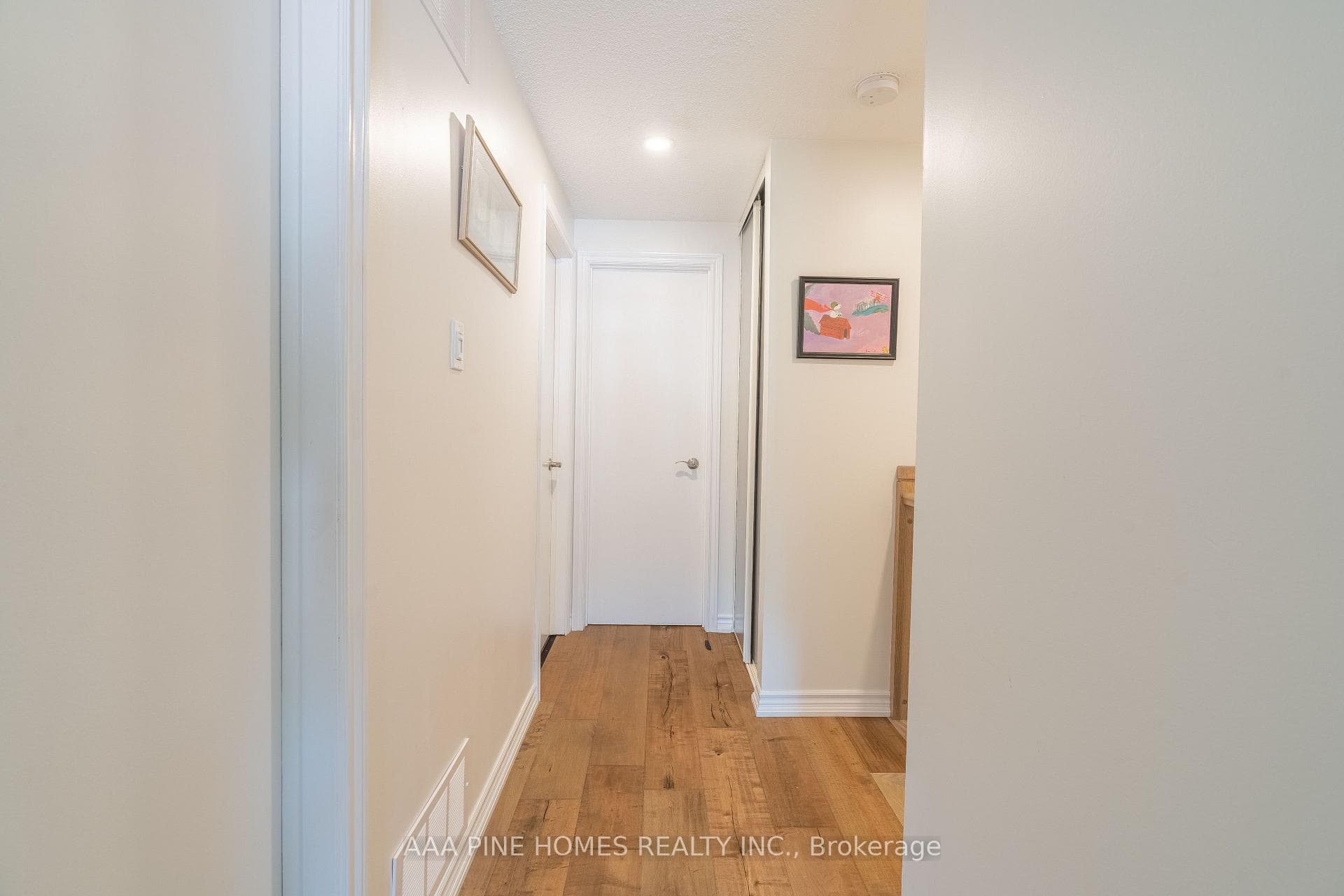 26 Sparklett Crescent photo 19