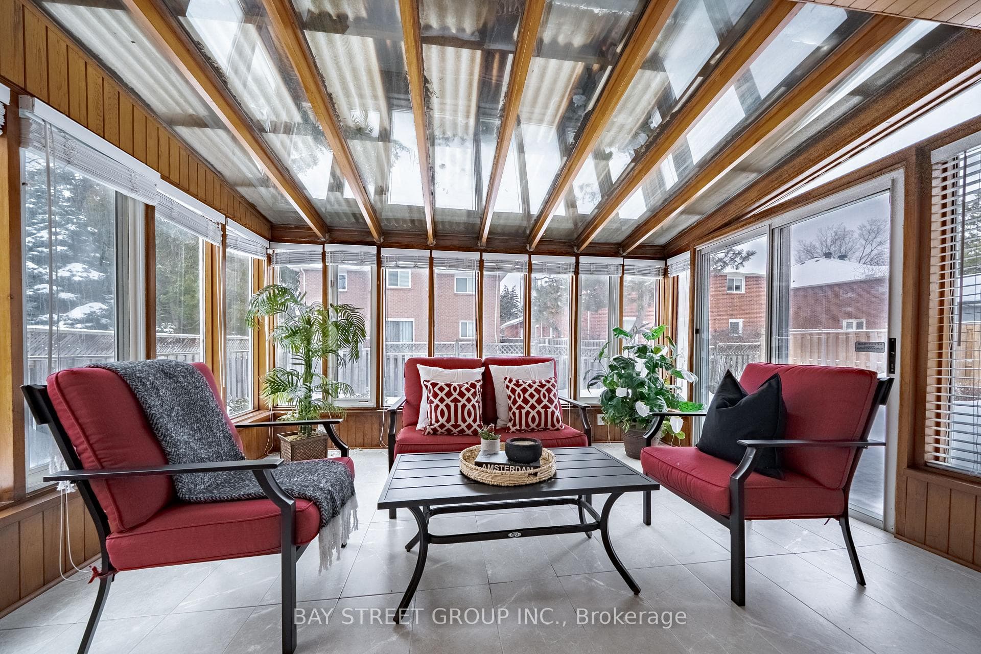 44 Hollingham Road photo 19